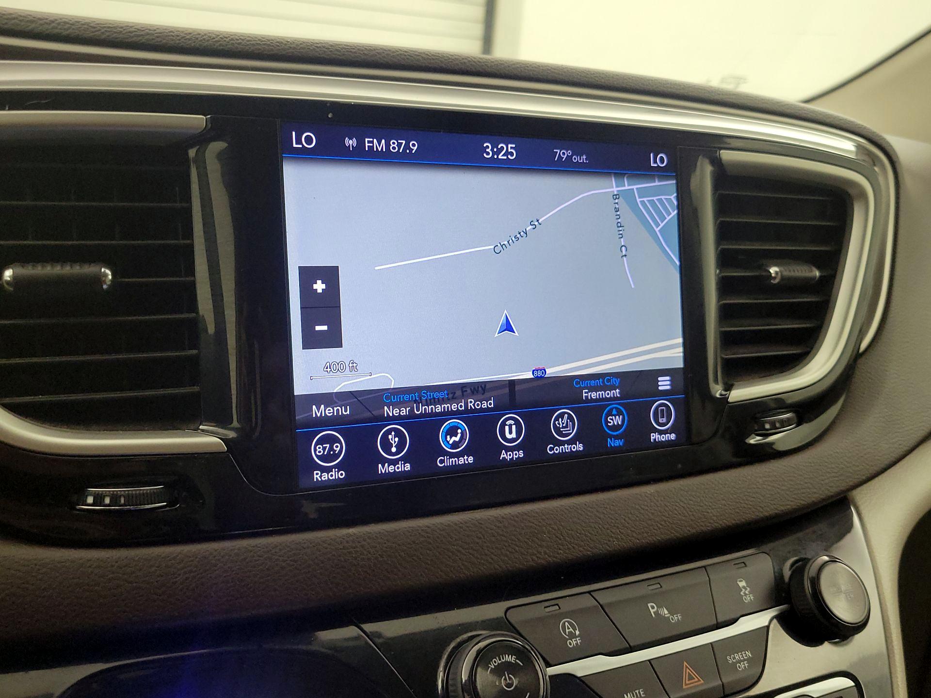 Thumbnail: 2018 Chrysler Pacifica - 14