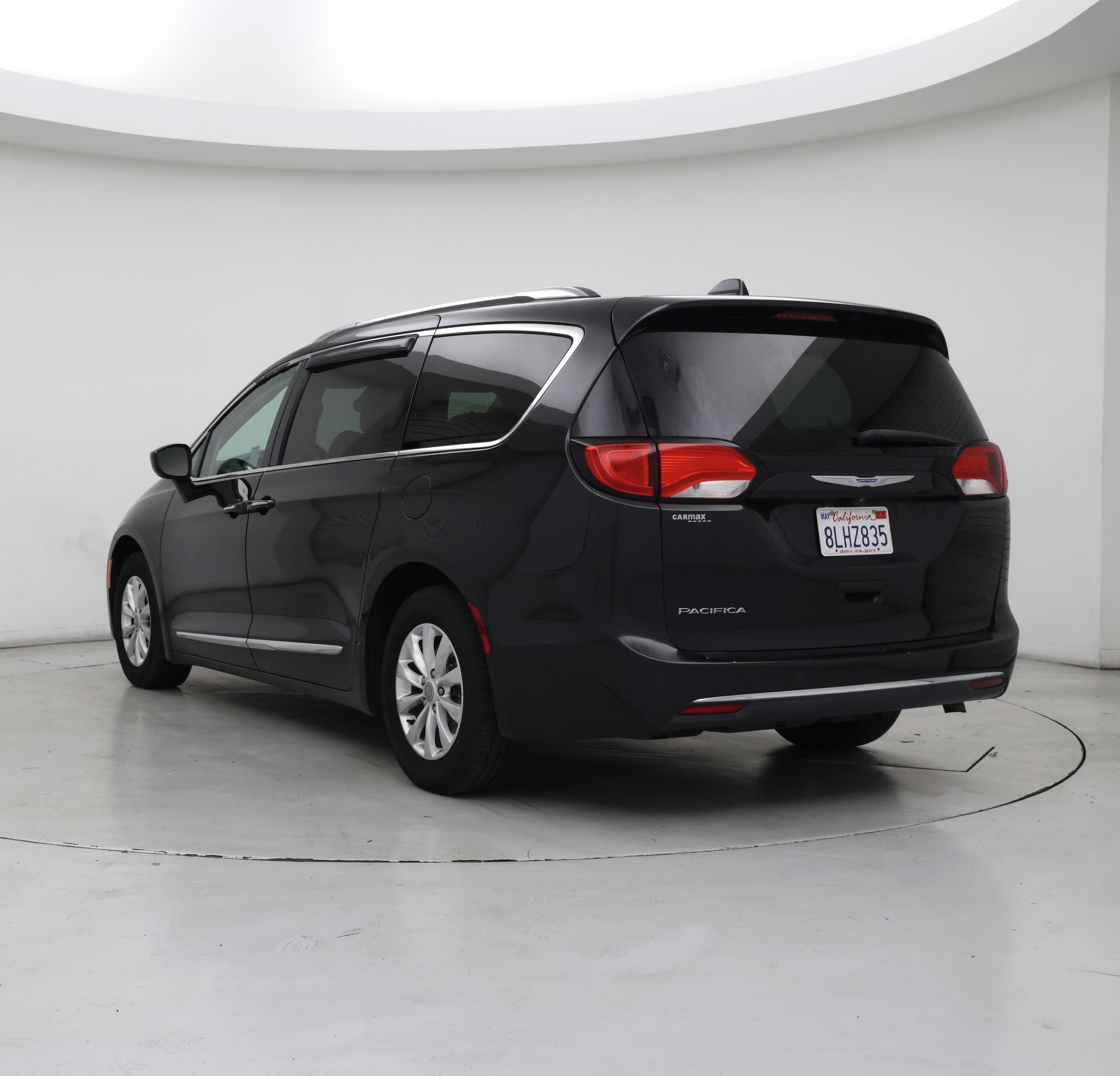 Thumbnail: 2018 Chrysler Pacifica - 2