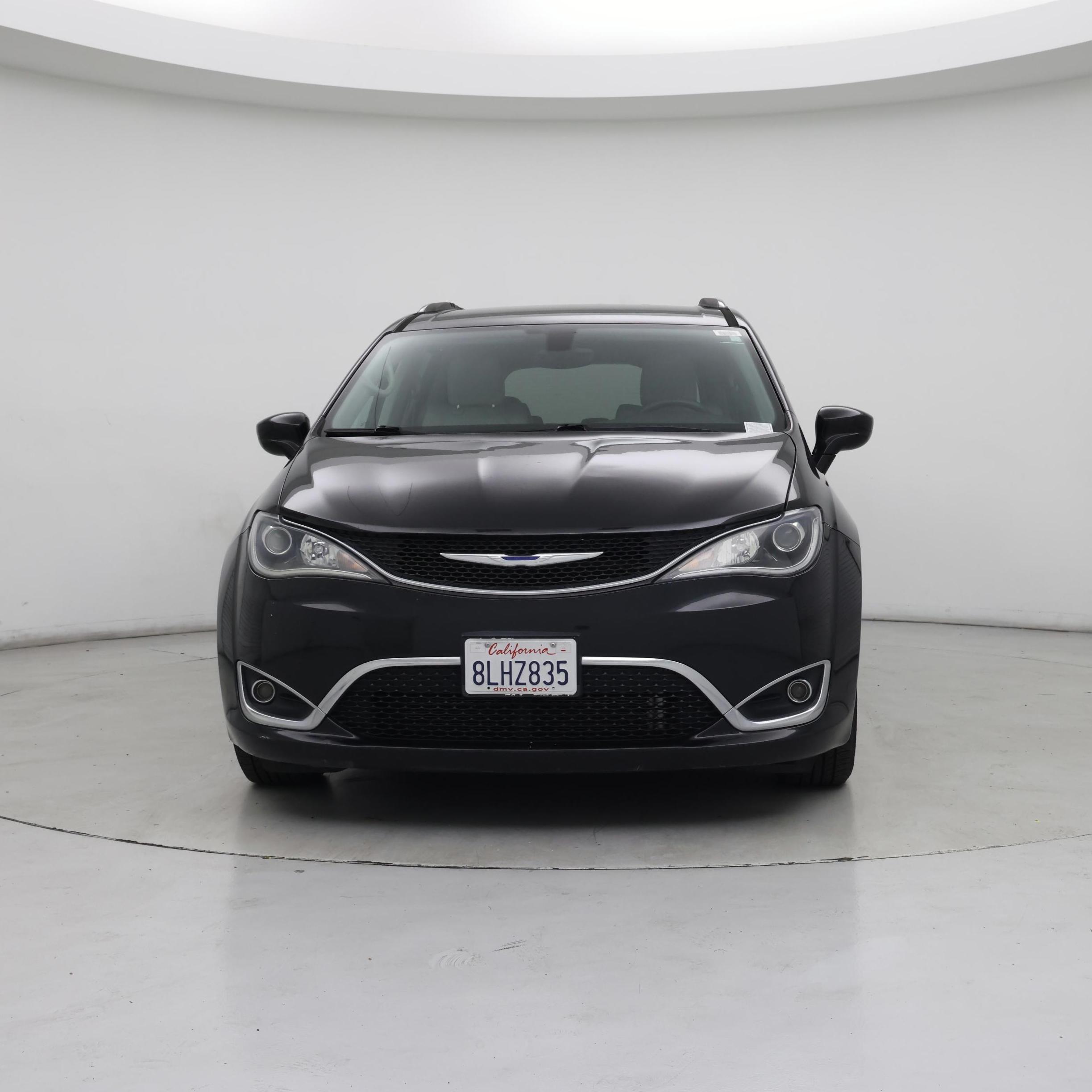 Thumbnail: 2018 Chrysler Pacifica - 5