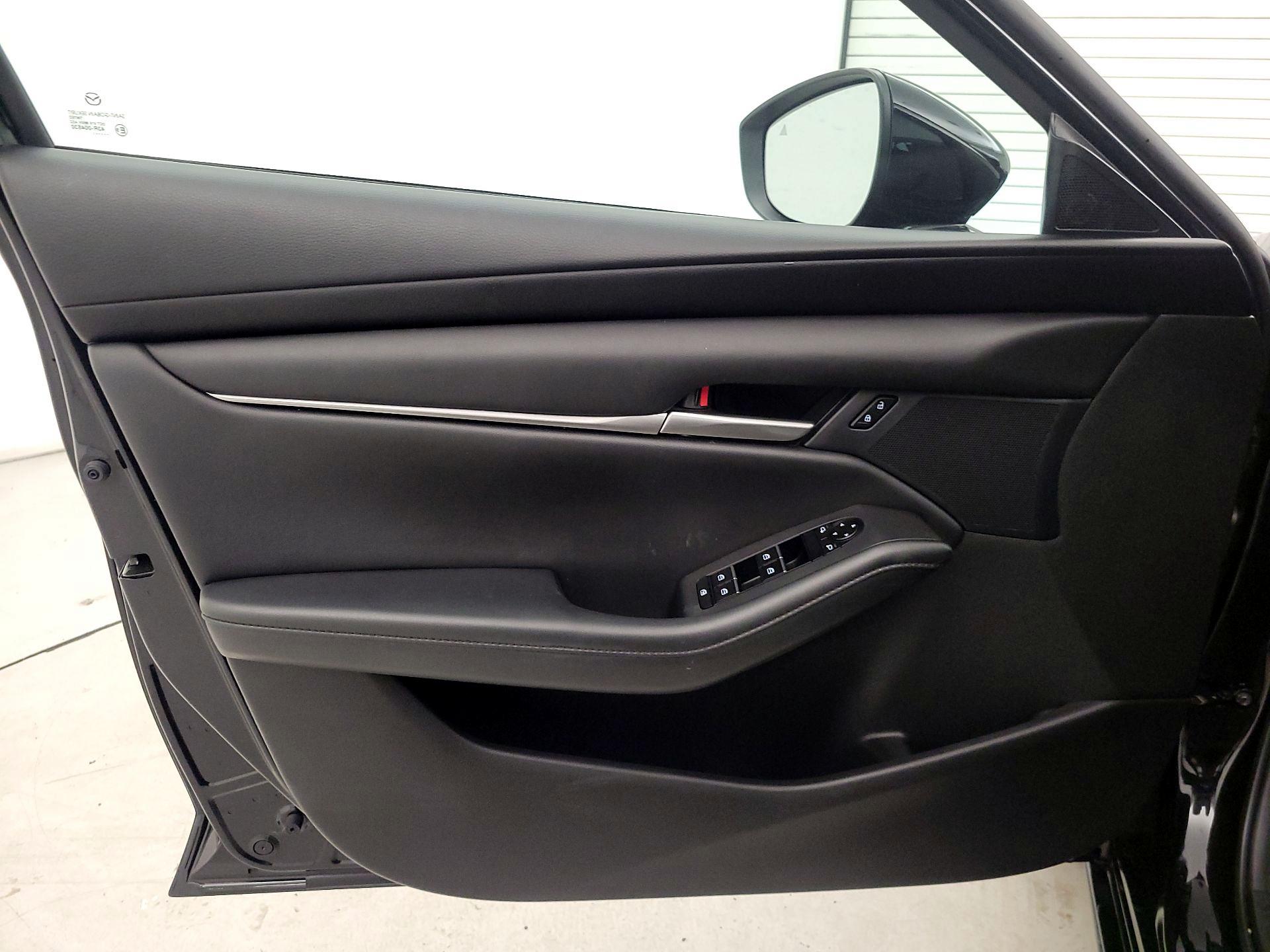 Thumbnail: 2021 Mazda Mazda3 - 12