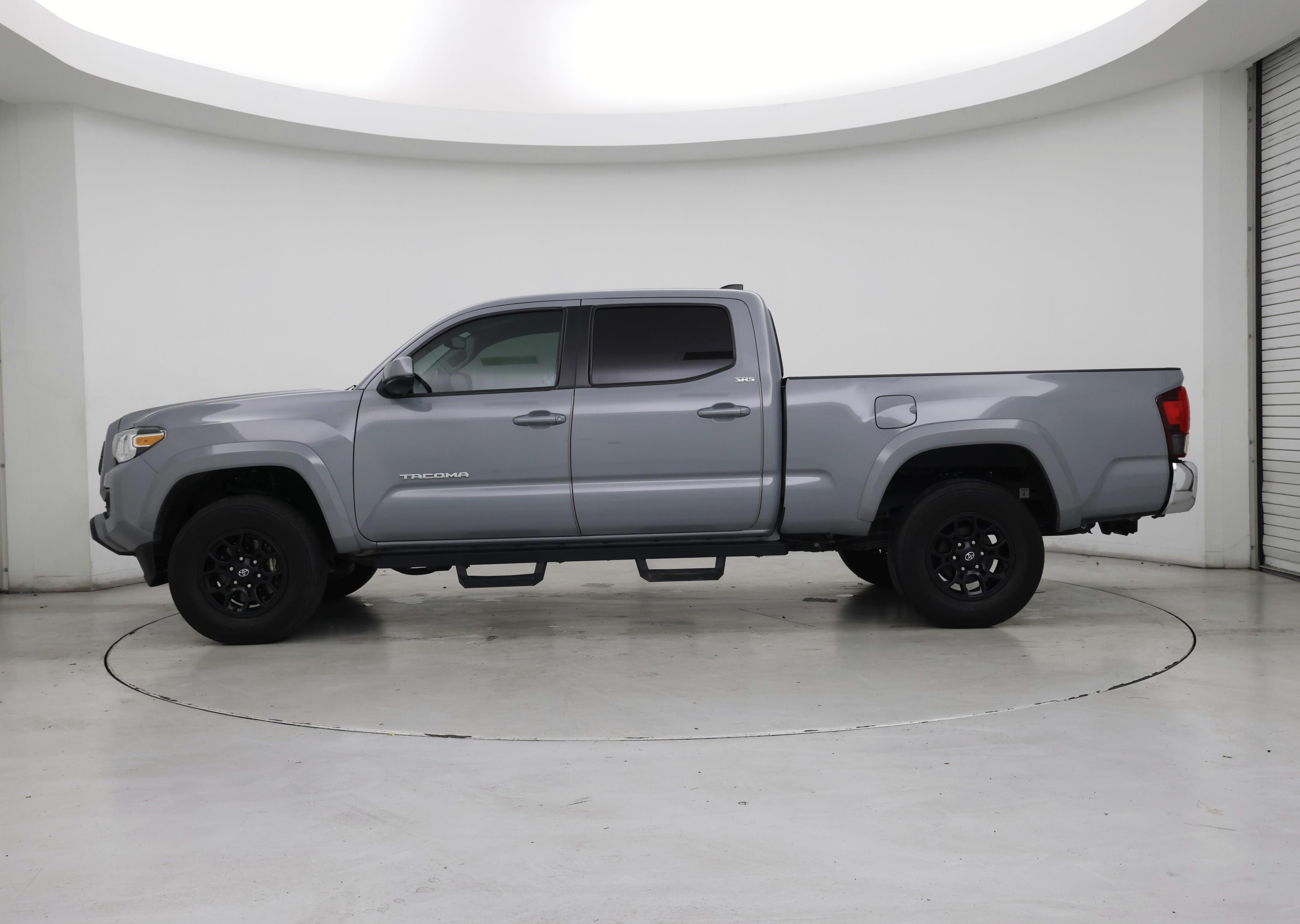 Thumbnail: 2021 Toyota Tacoma - 3