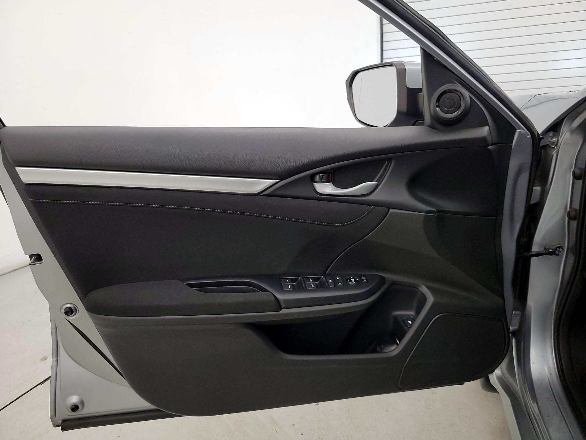 Thumbnail: 2016 Honda Civic - 12