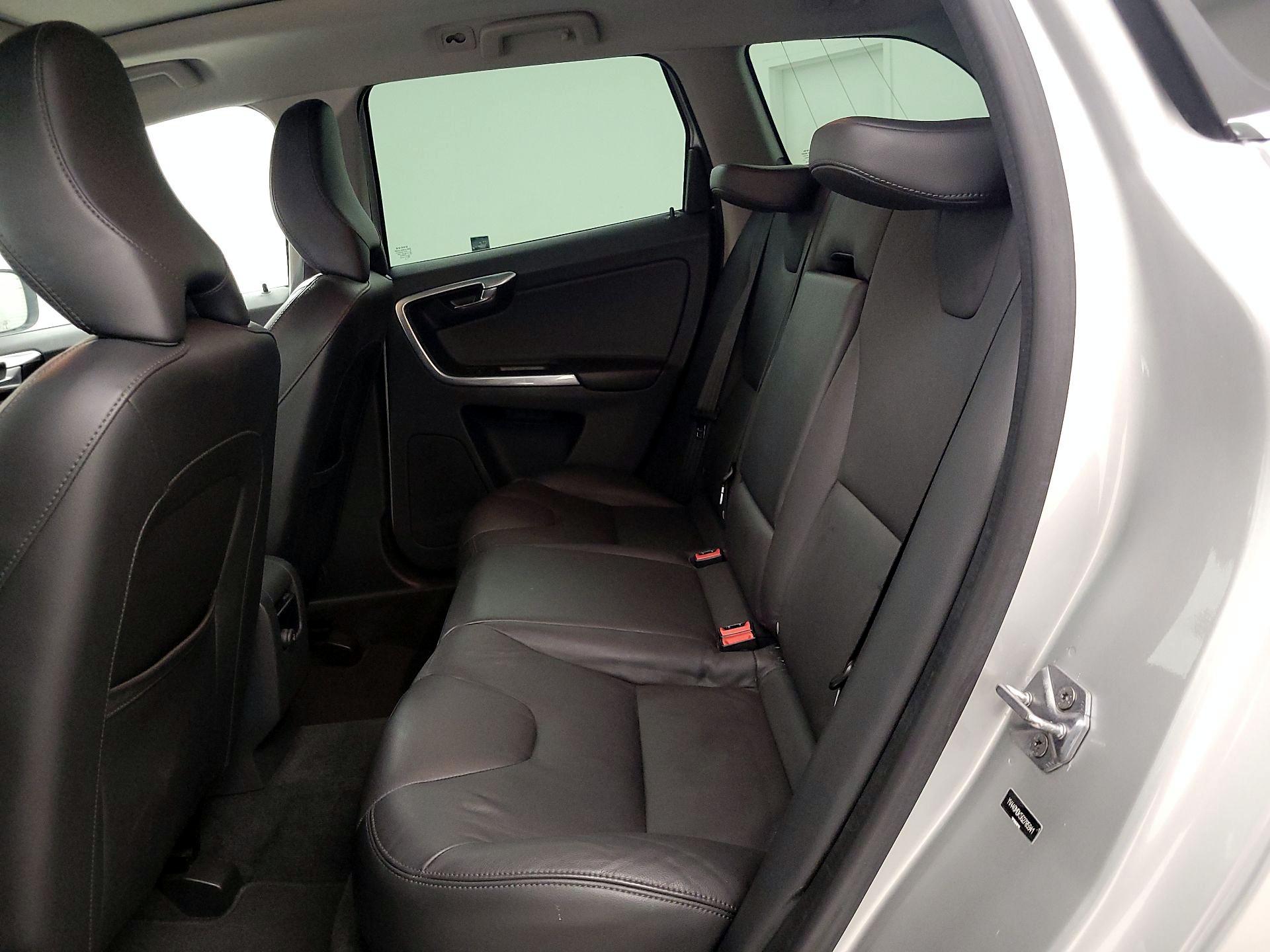 Thumbnail: 2016 Volvo XC60 - 20