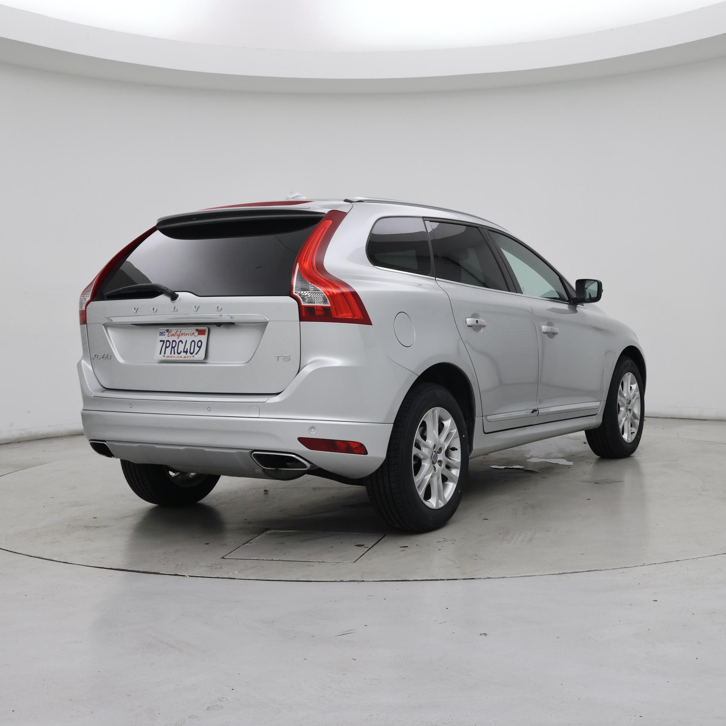Thumbnail: 2016 Volvo XC60 - 8