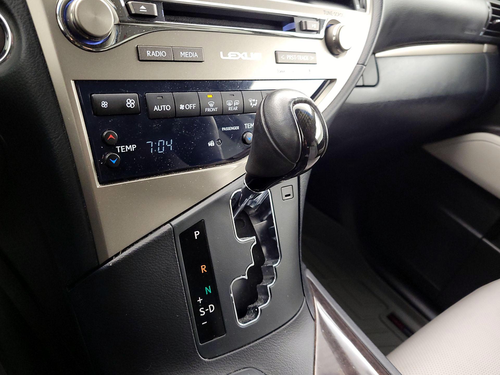 Thumbnail: 2015 Lexus RX - 18