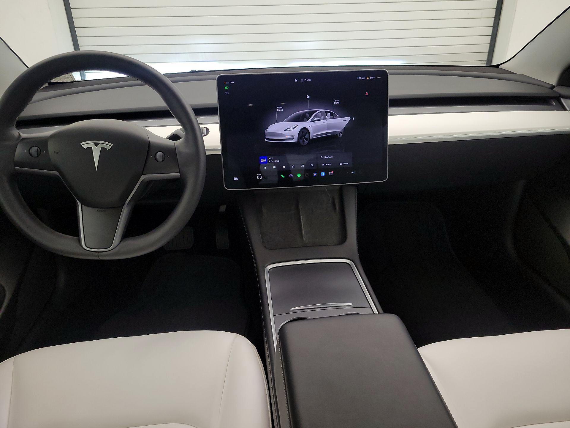 Thumbnail: 2023 Tesla Model 3 - 9