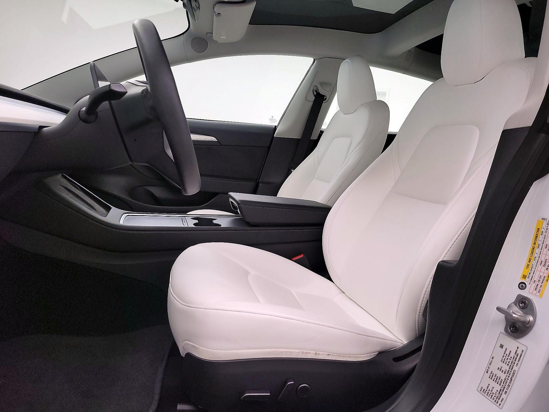 Thumbnail: 2023 Tesla Model 3 - 11