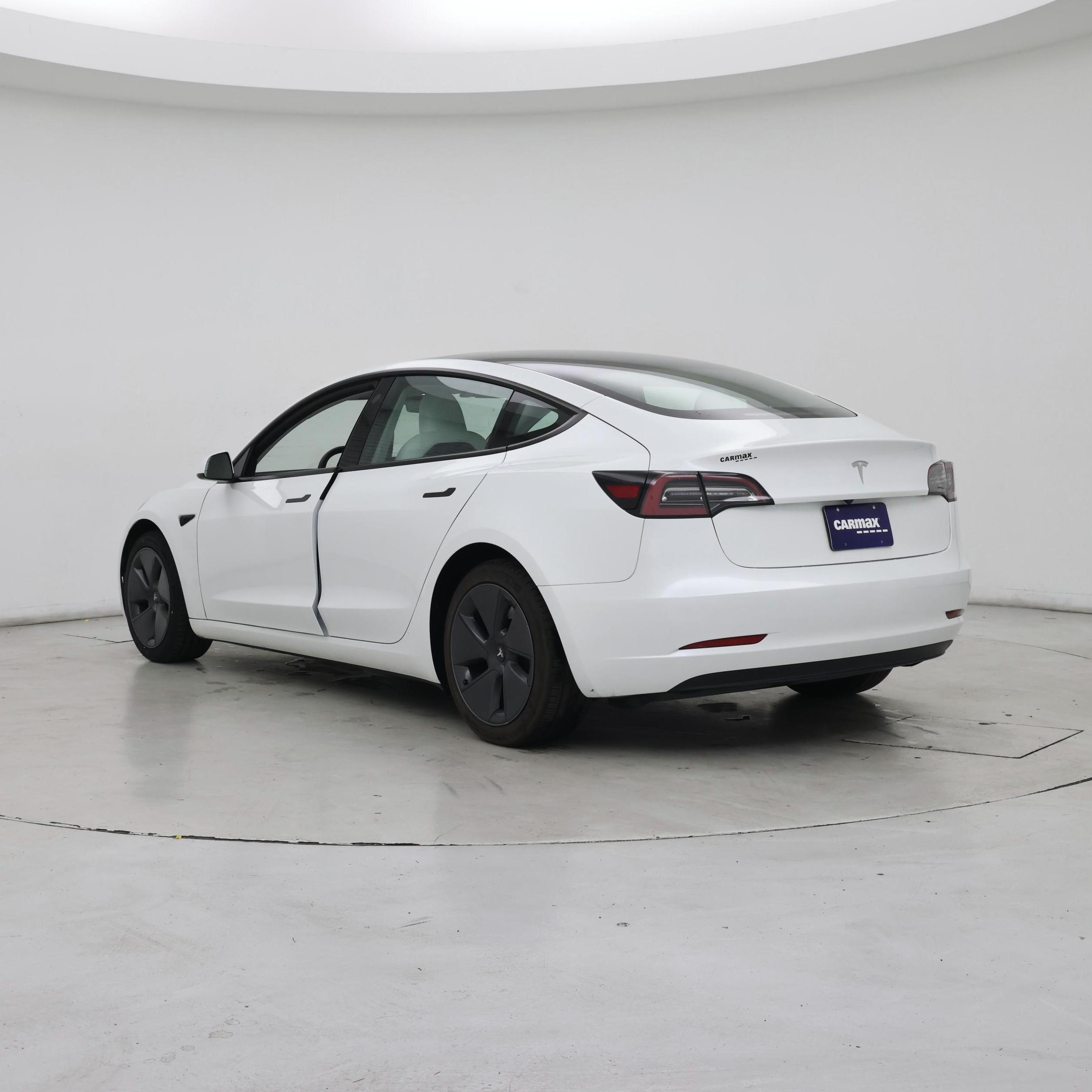 Thumbnail: 2023 Tesla Model 3 - 2