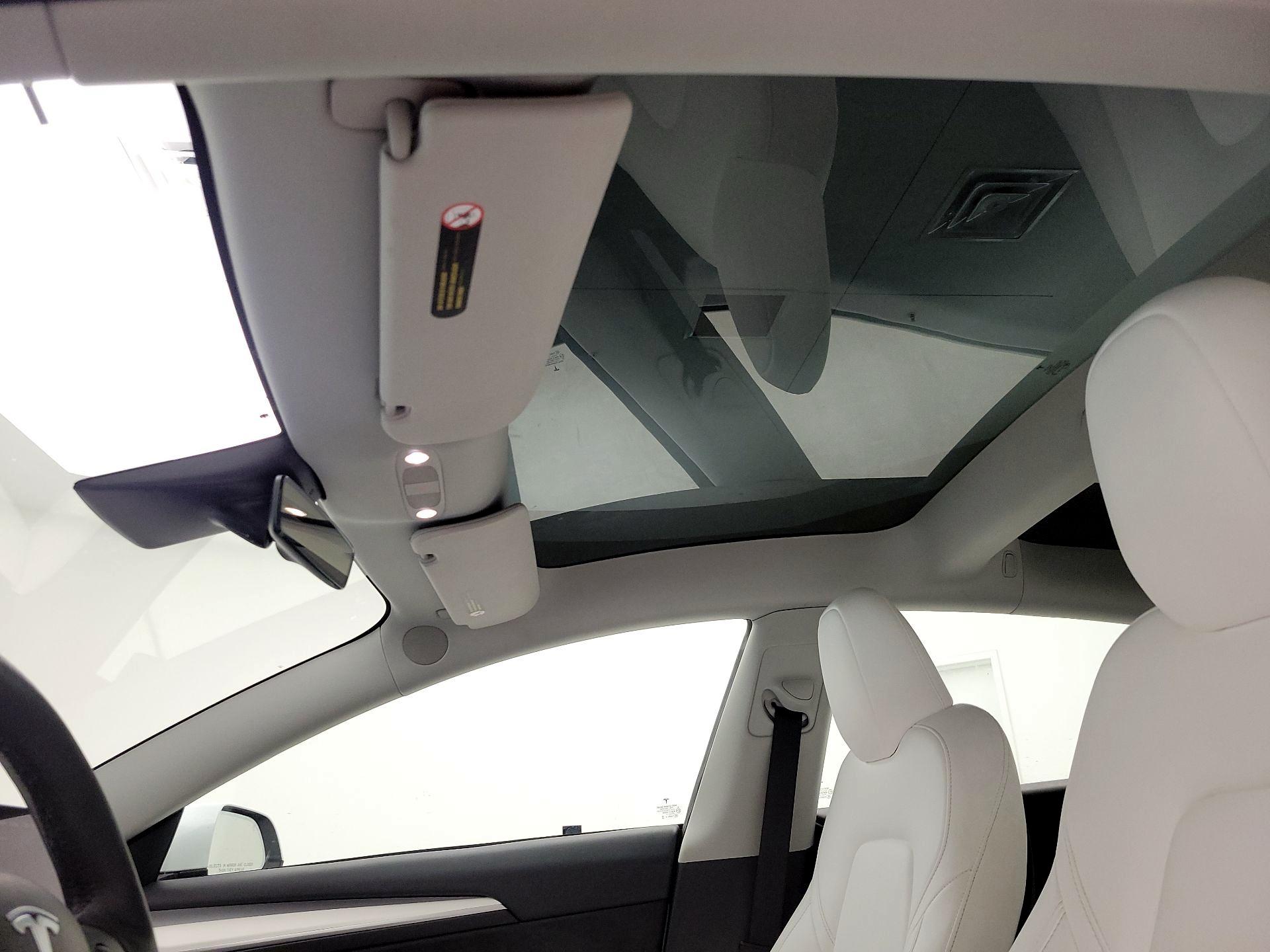 Thumbnail: 2023 Tesla Model 3 - 19