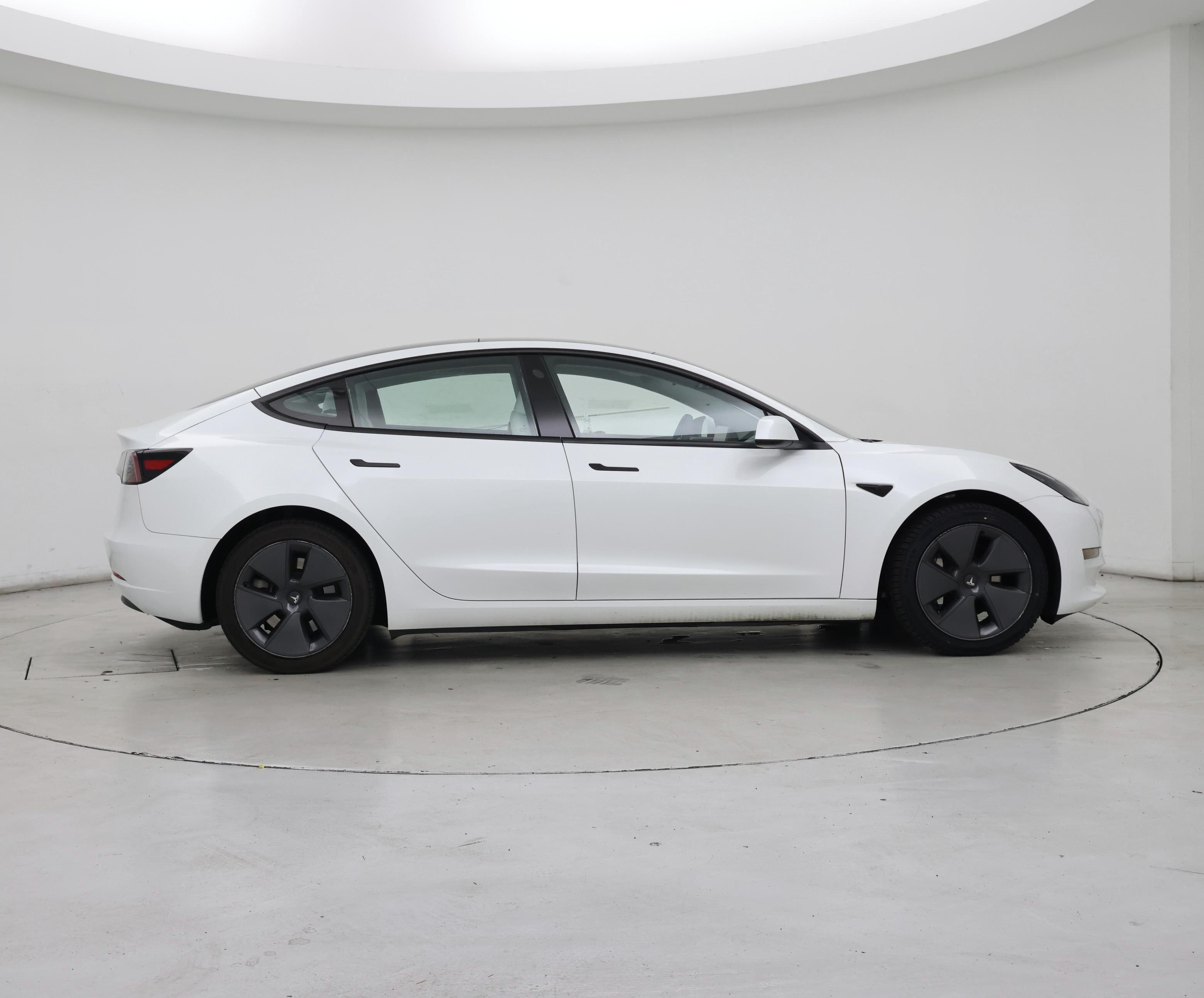 Thumbnail: 2023 Tesla Model 3 - 7