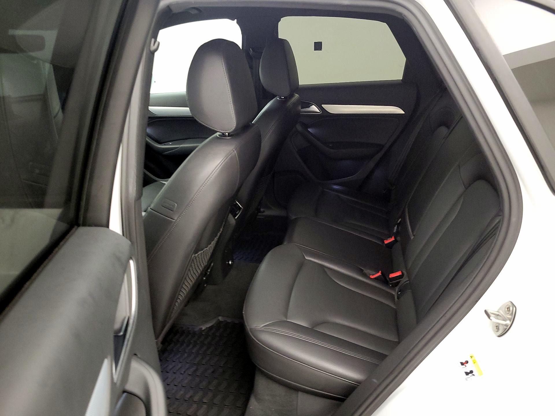 Thumbnail: 2018 Audi Q3 - 19