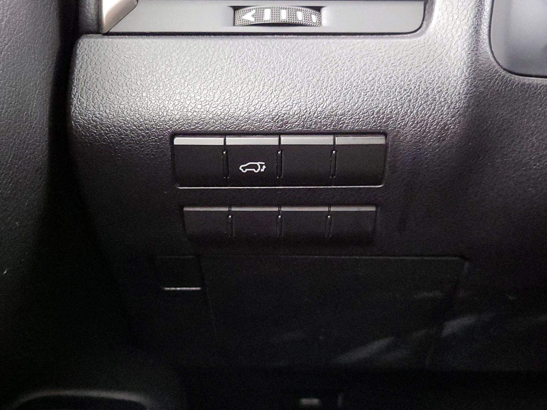 Thumbnail: 2016 Lexus RX - 13