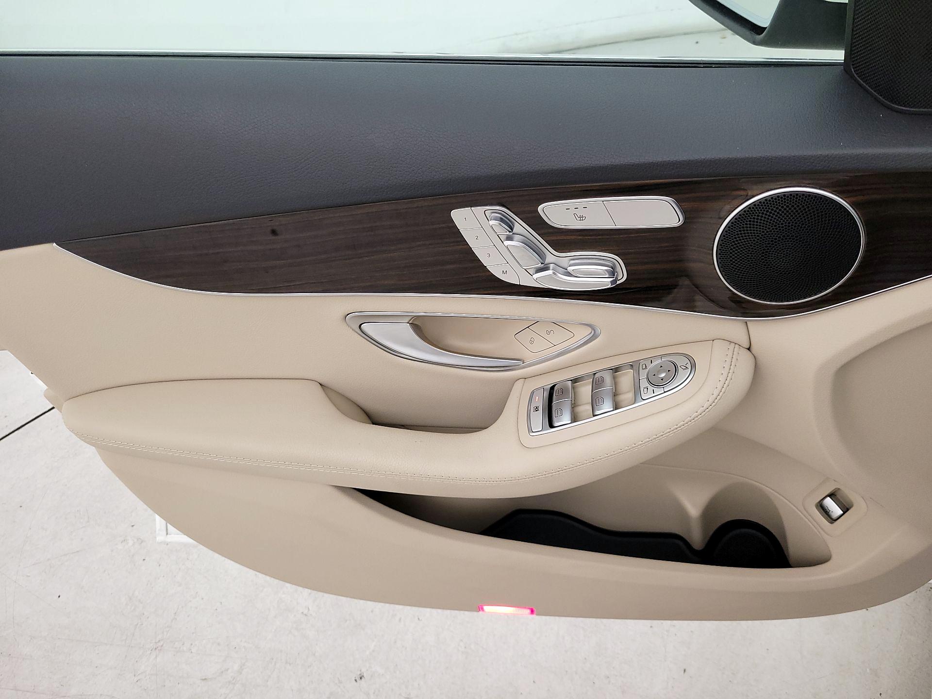 Thumbnail: 2017 Mercedes-Benz C-Class - 12