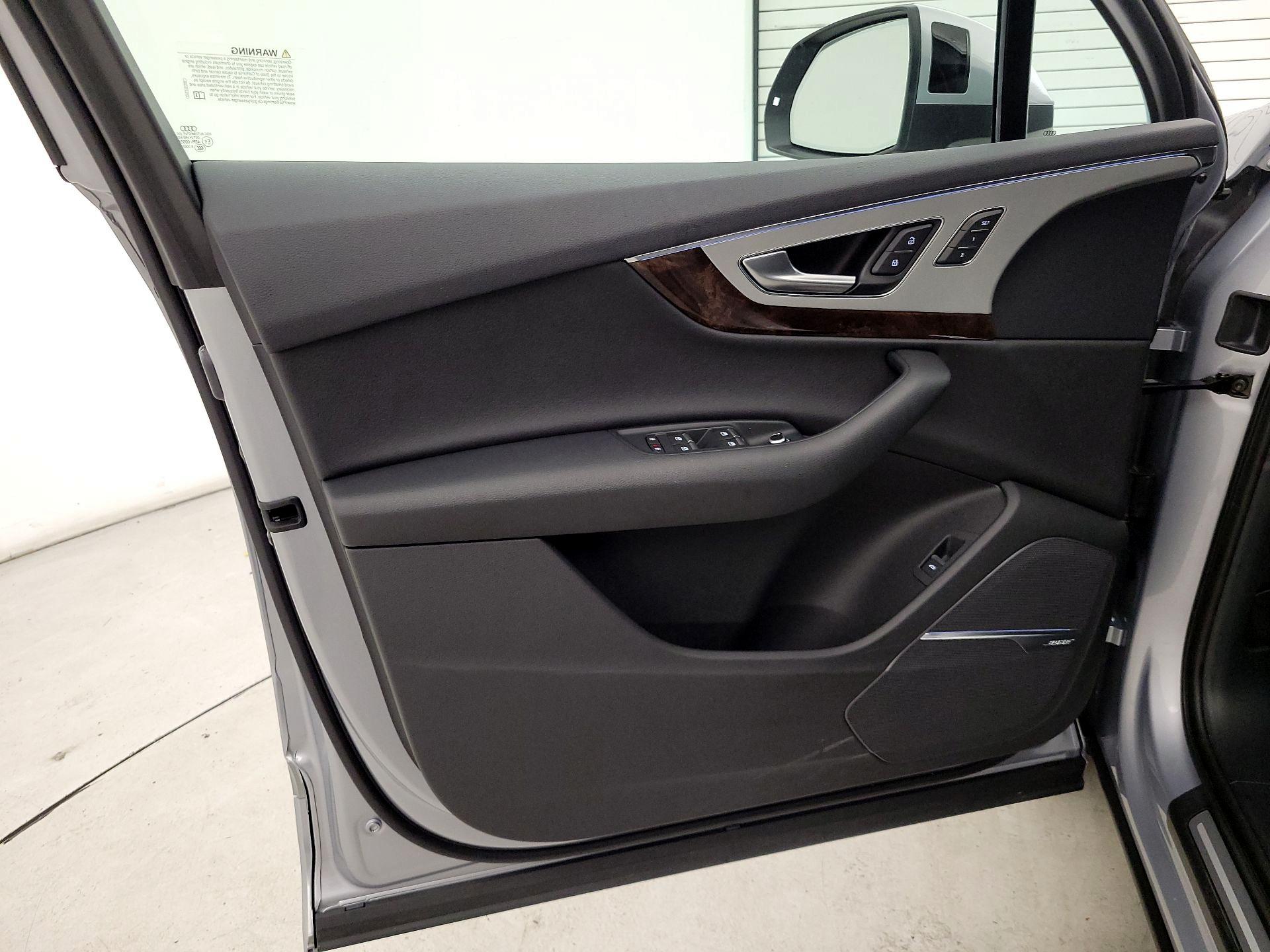 Thumbnail: 2019 Audi Q7 - 12