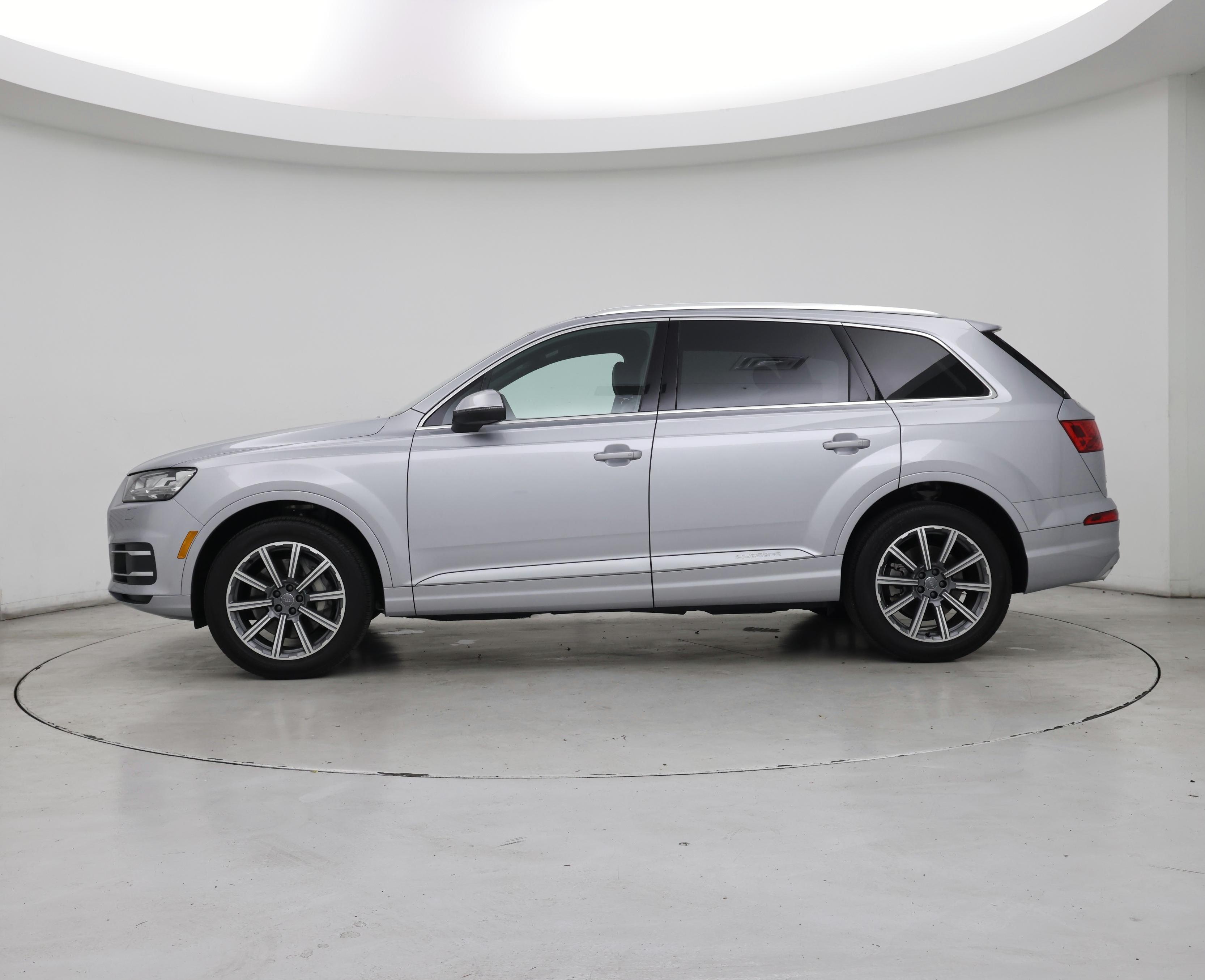 Thumbnail: 2019 Audi Q7 - 3