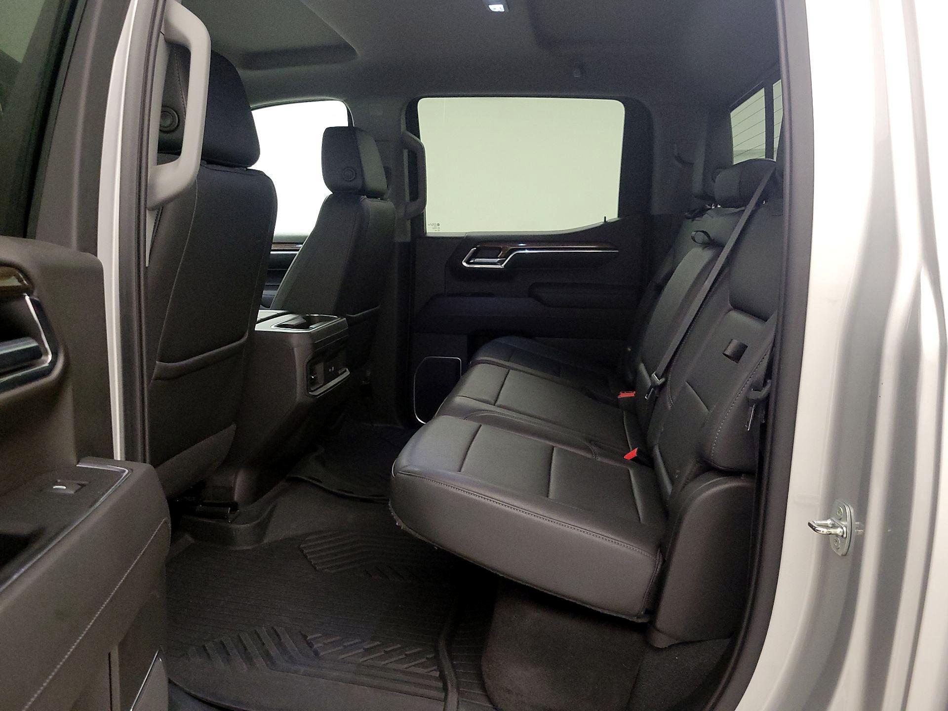 Thumbnail: 2022 Chevrolet Silverado 1500 - 19