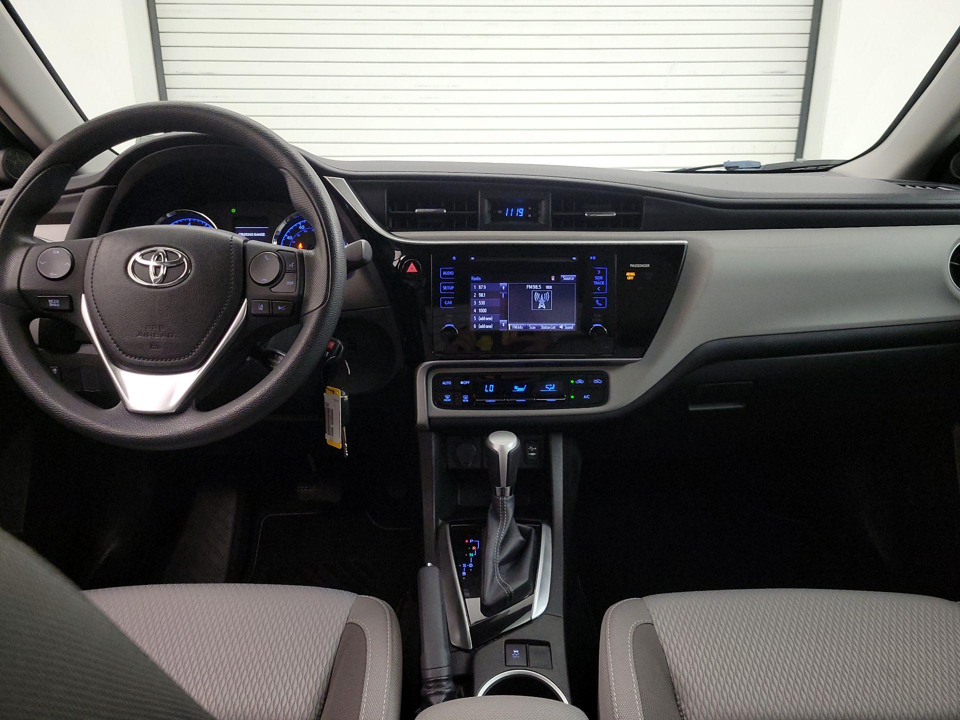 Thumbnail: 2017 Toyota Corolla - 9