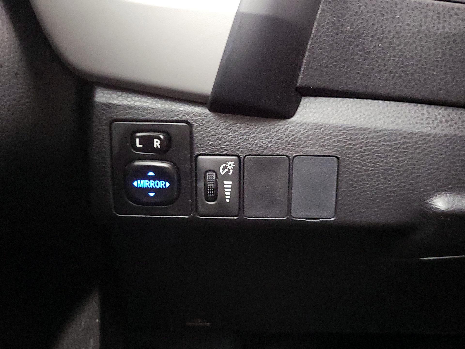 Thumbnail: 2017 Toyota Corolla - 13