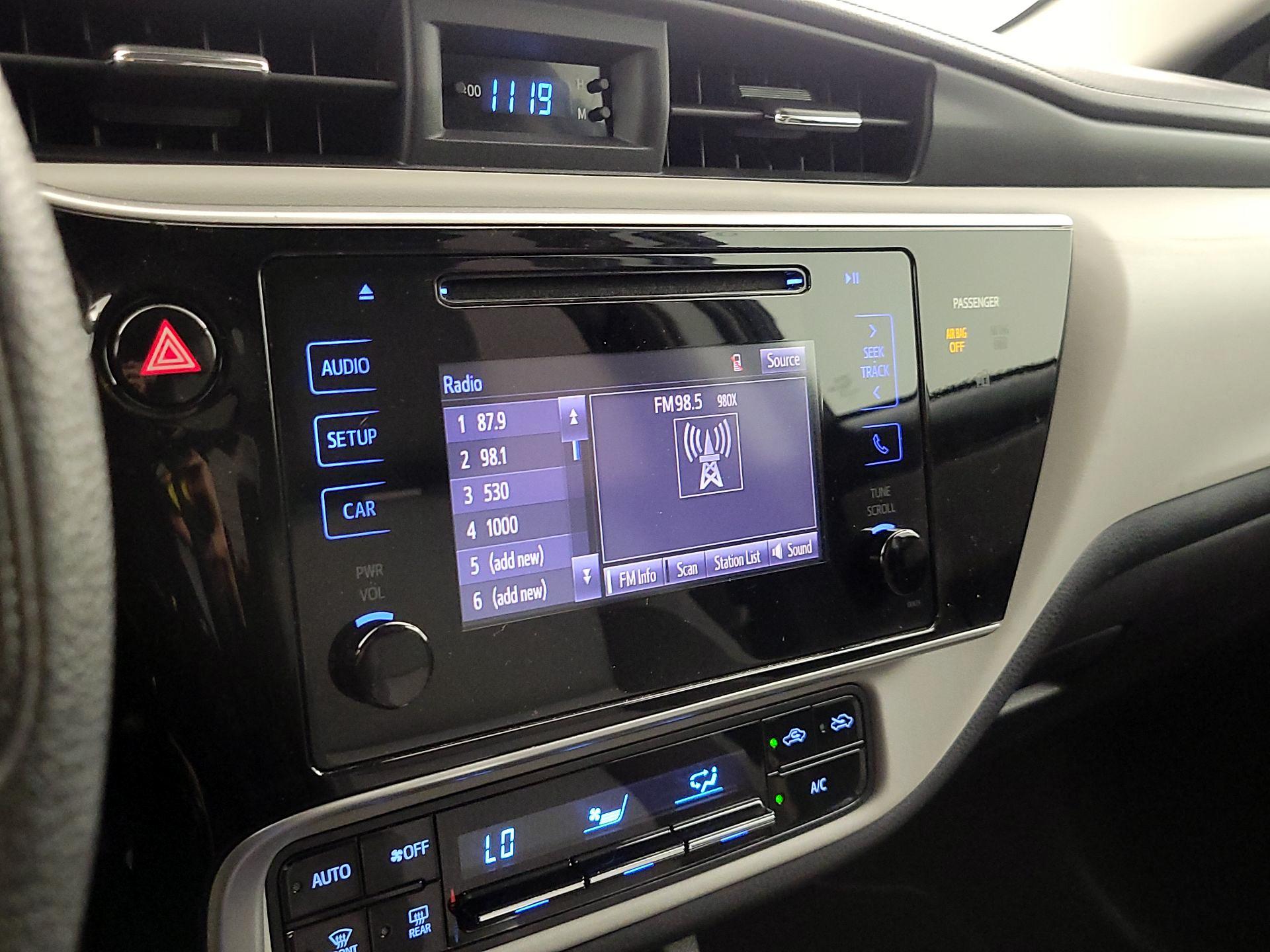 Thumbnail: 2017 Toyota Corolla - 15