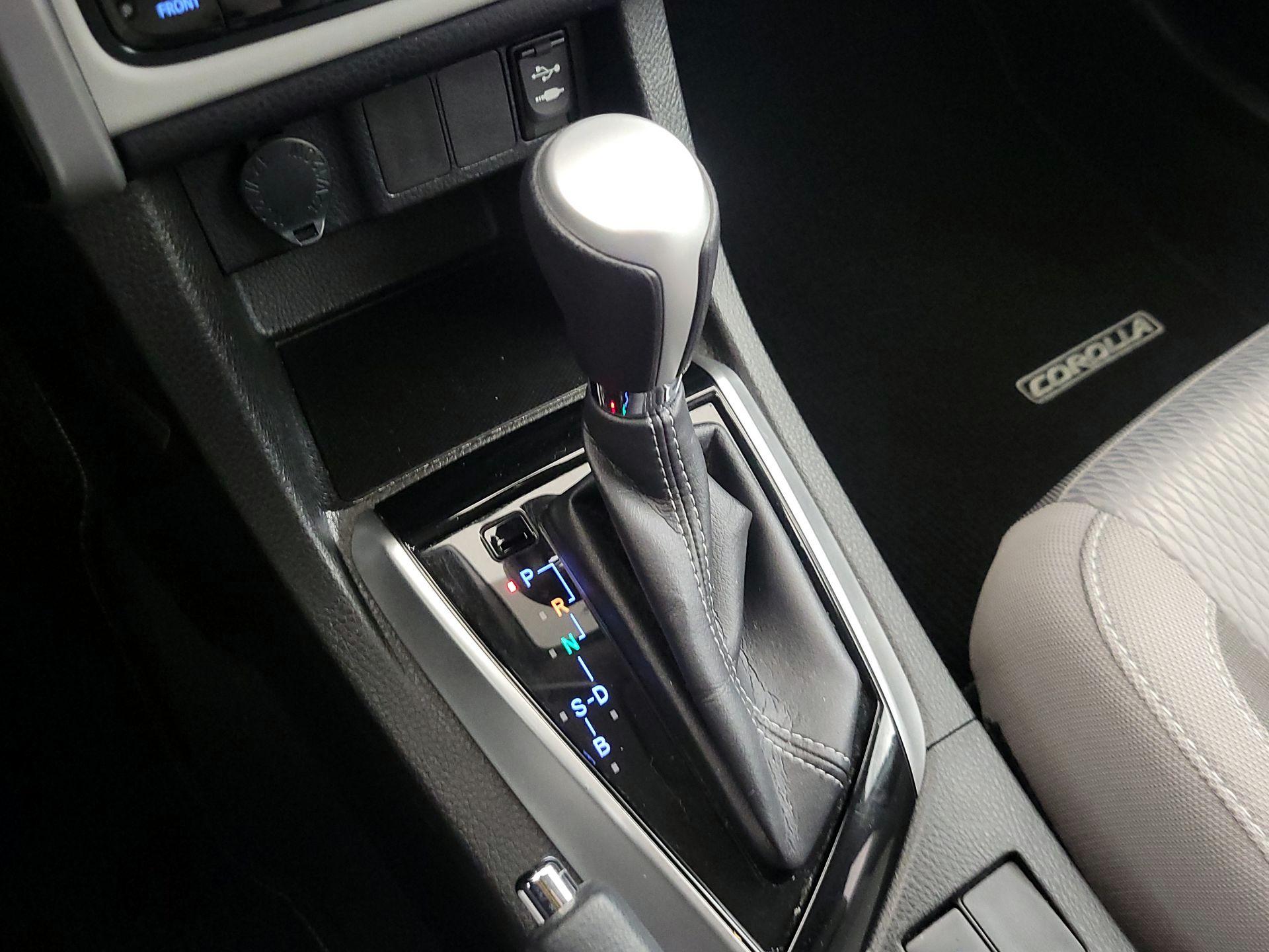 Thumbnail: 2017 Toyota Corolla - 17