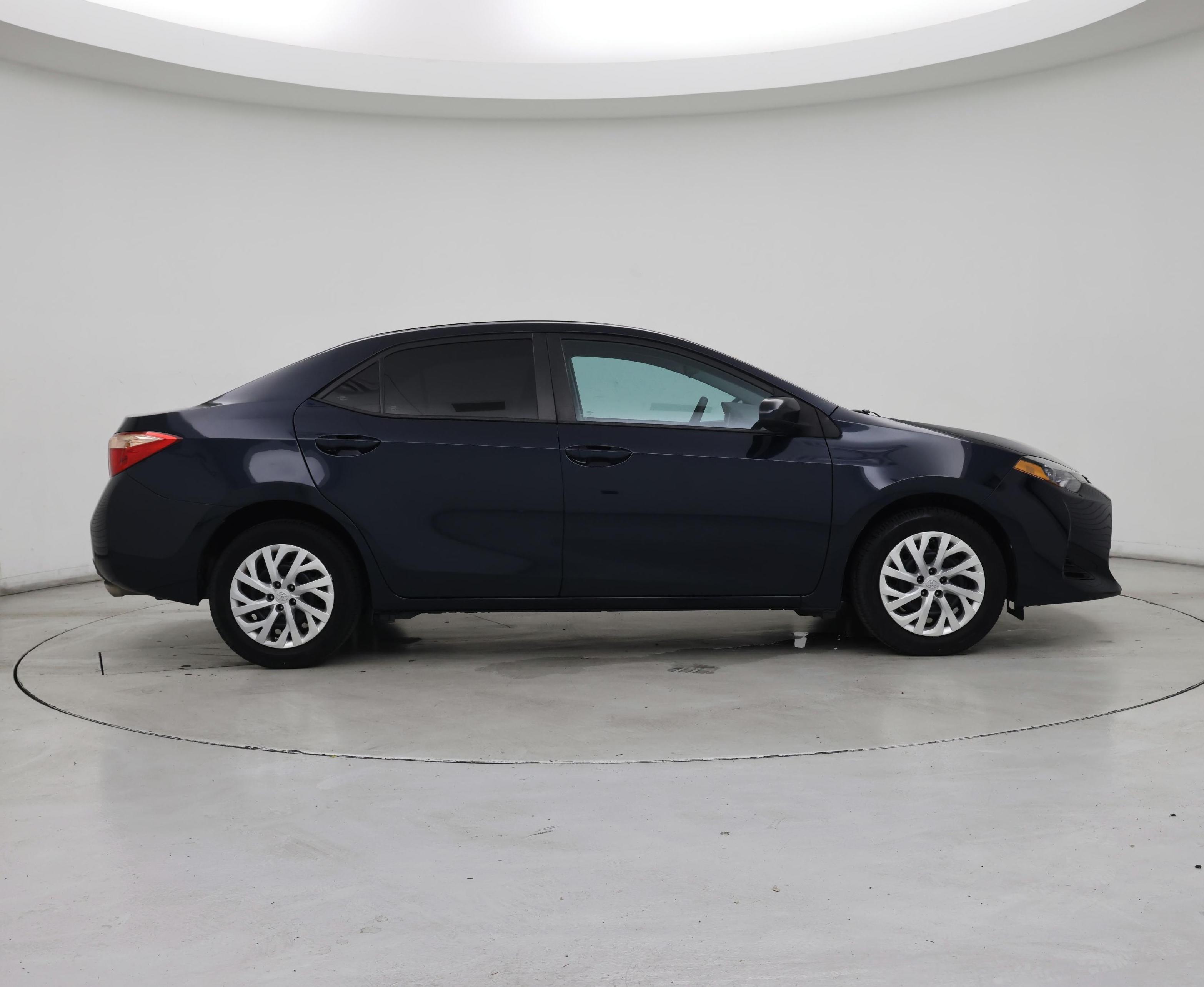 Thumbnail: 2017 Toyota Corolla - 7