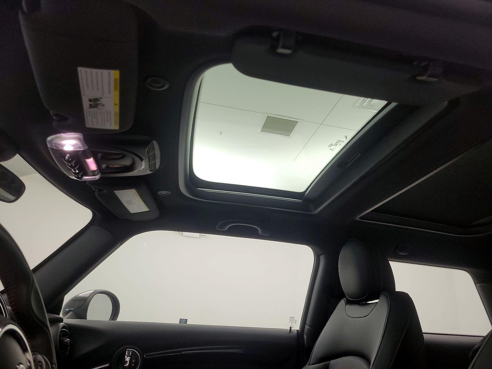 Thumbnail: 2019 MINI Cooper Hardtop - 19