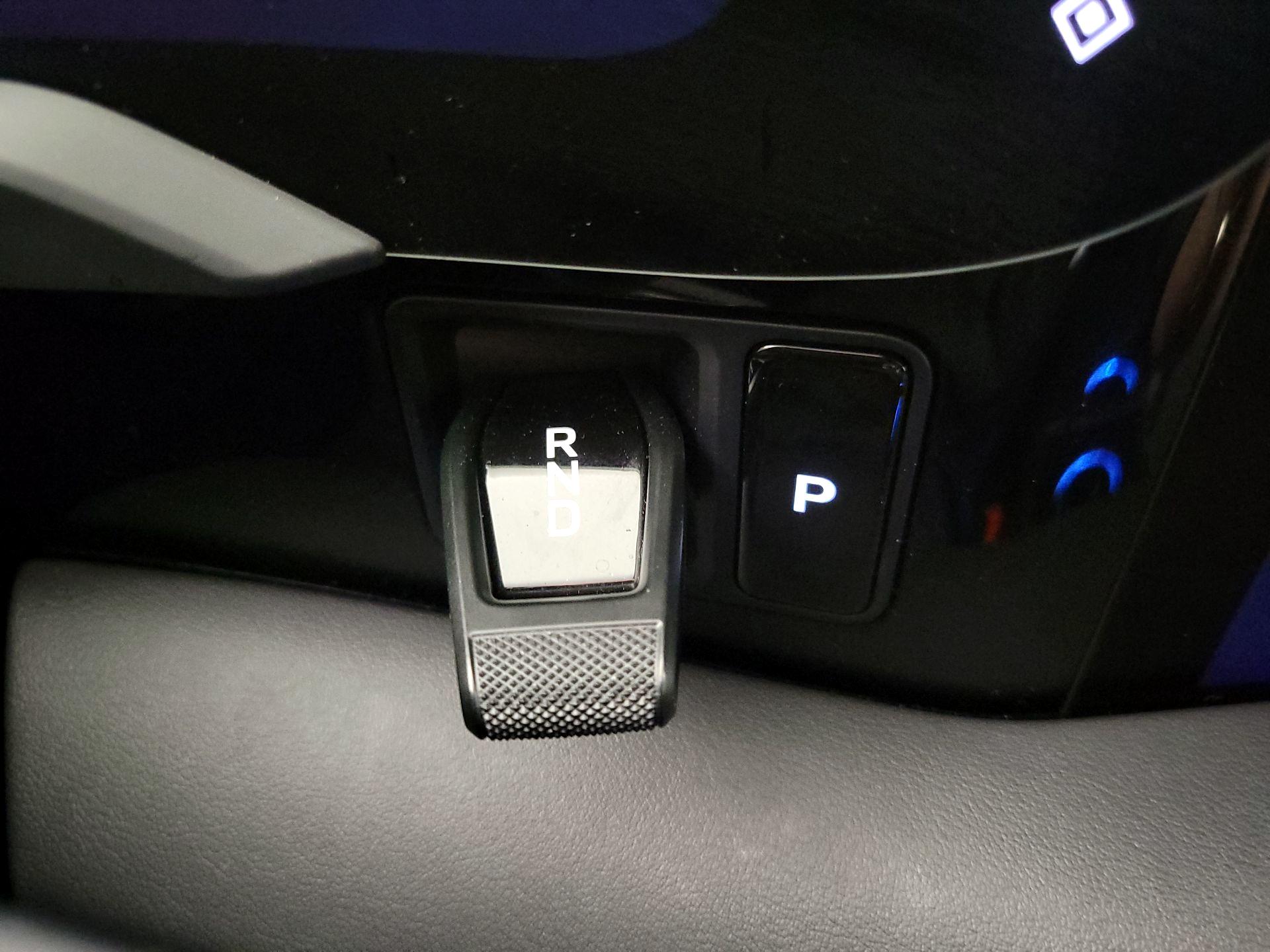 Thumbnail: 2023 Porsche Taycan - 18