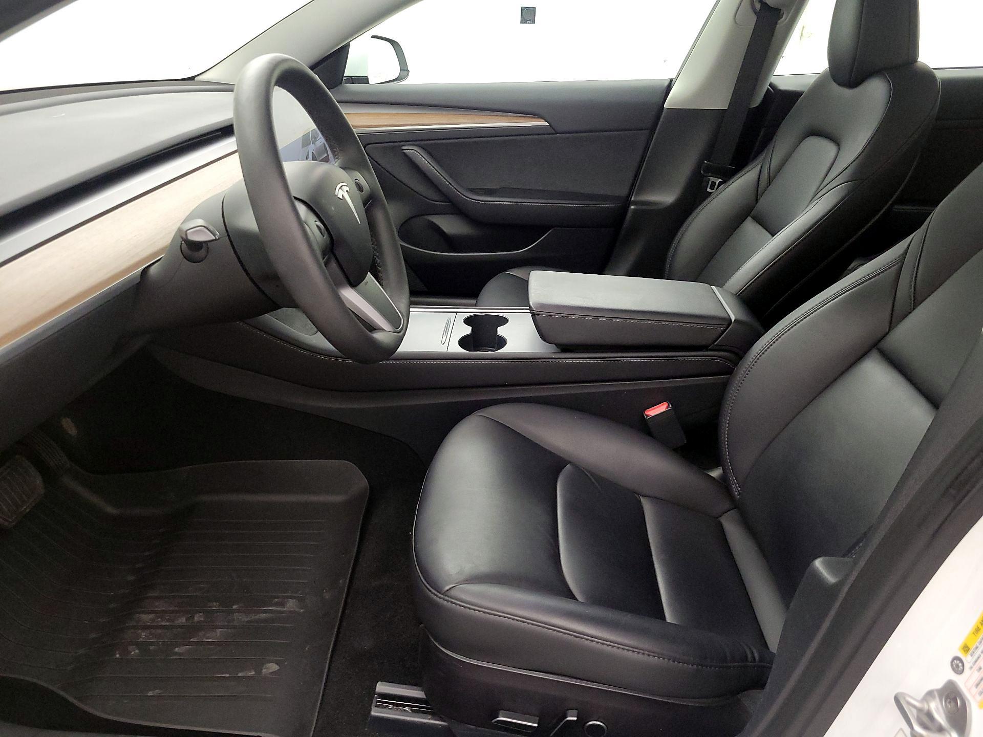 Thumbnail: 2023 Tesla Model 3 - 11