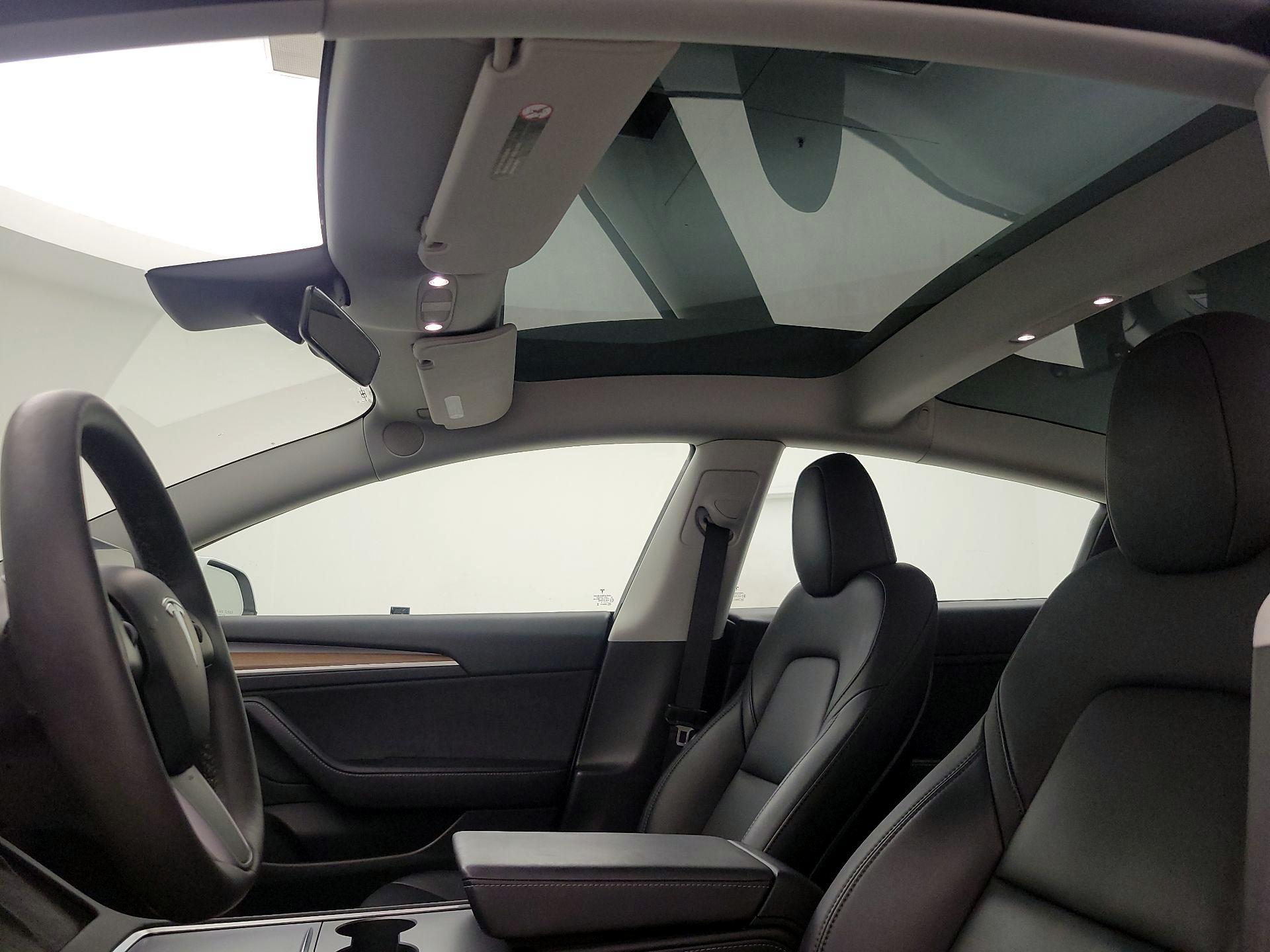 Thumbnail: 2023 Tesla Model 3 - 18