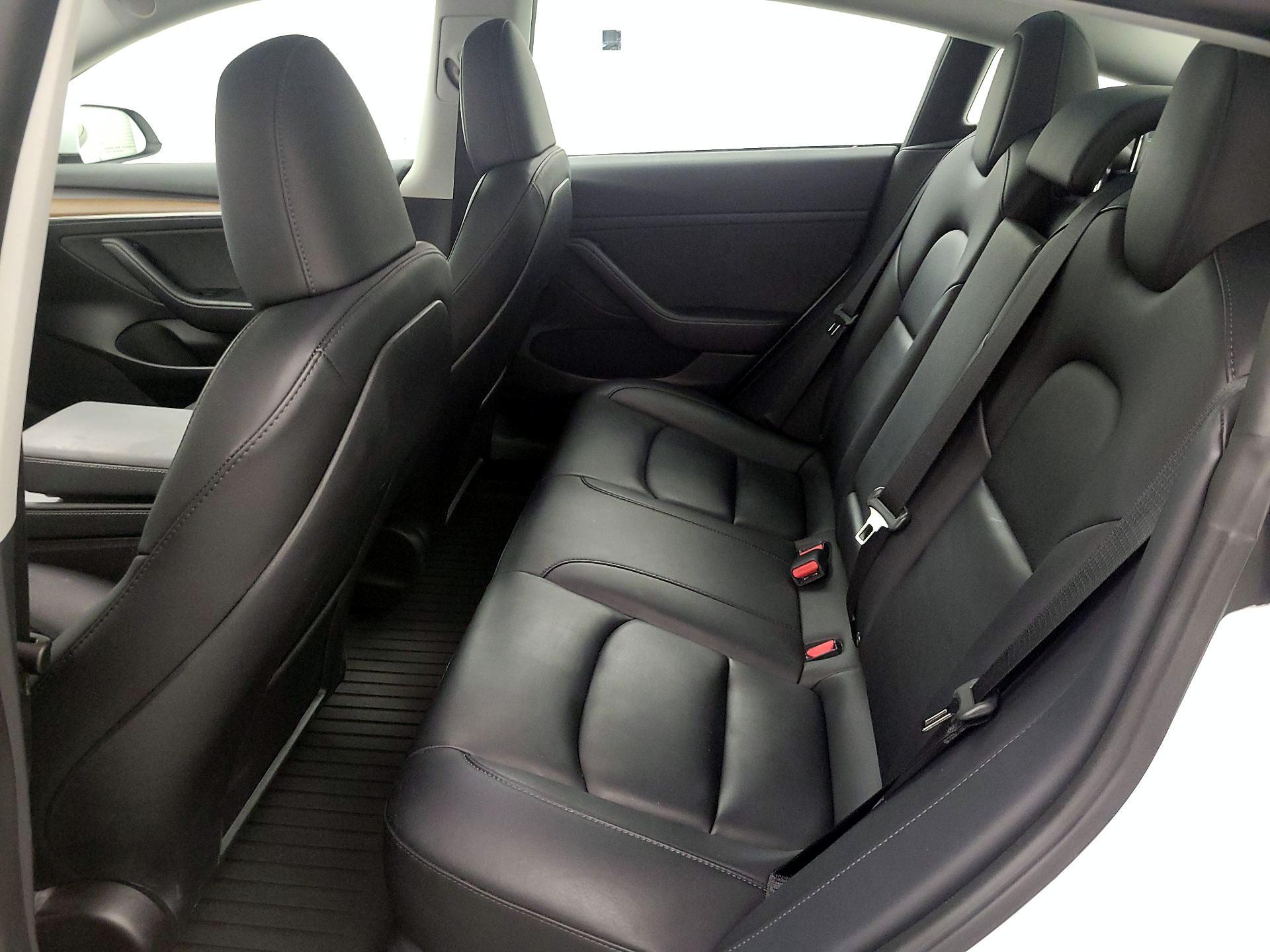 Thumbnail: 2023 Tesla Model 3 - 19