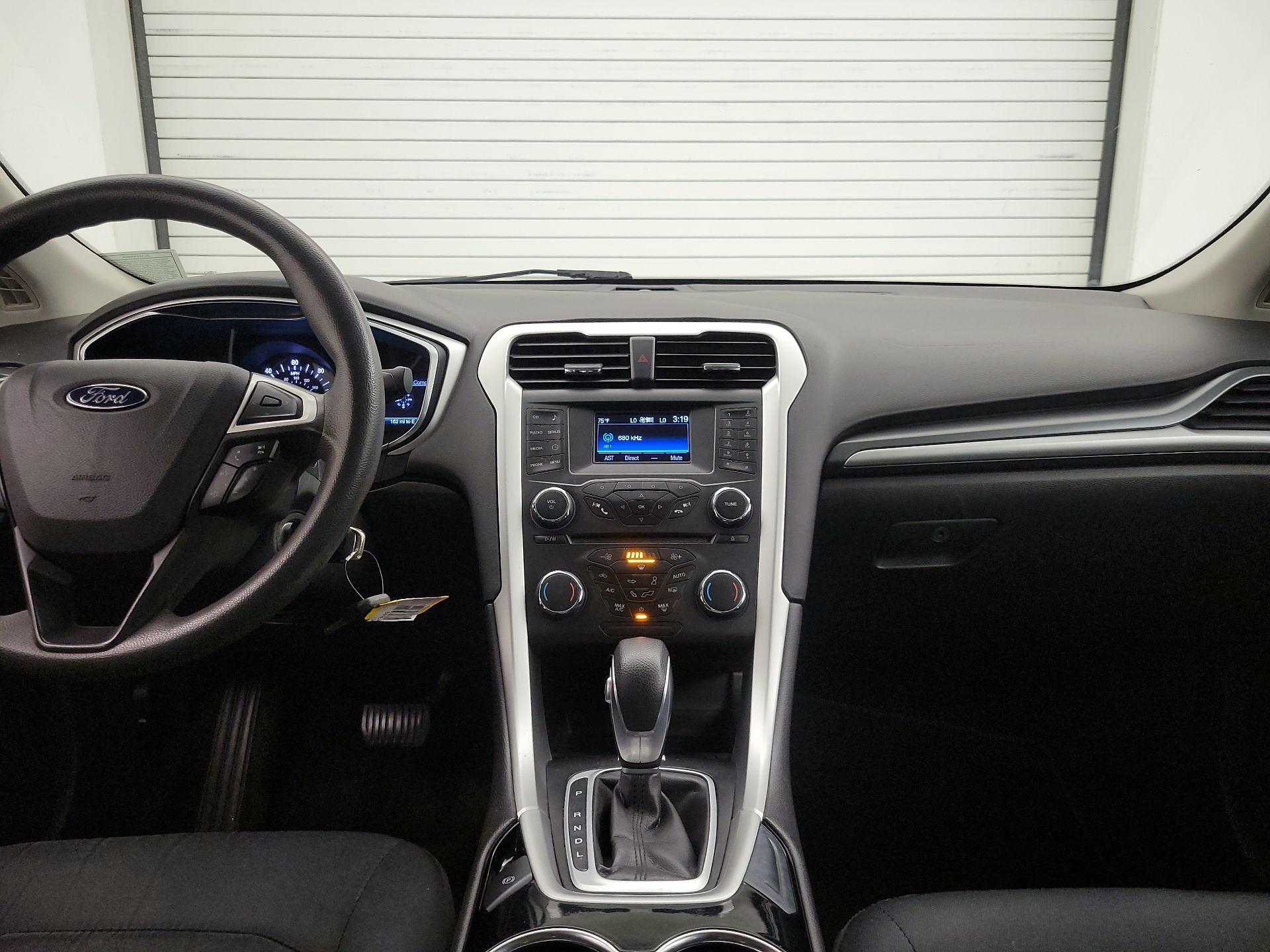 Thumbnail: 2015 Ford Fusion - 9