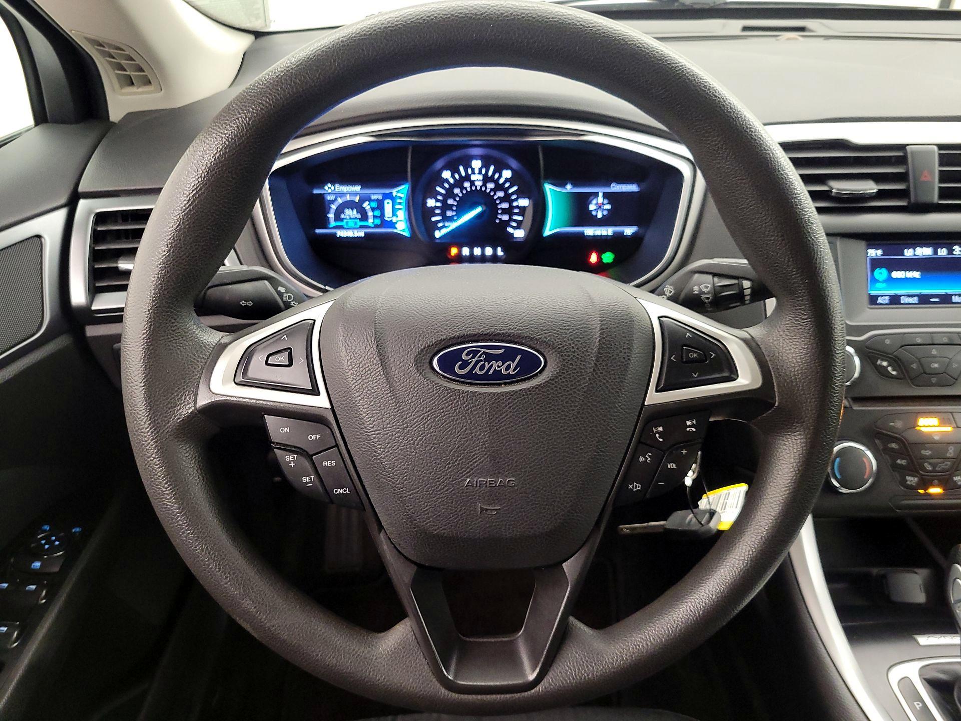 Thumbnail: 2015 Ford Fusion - 10