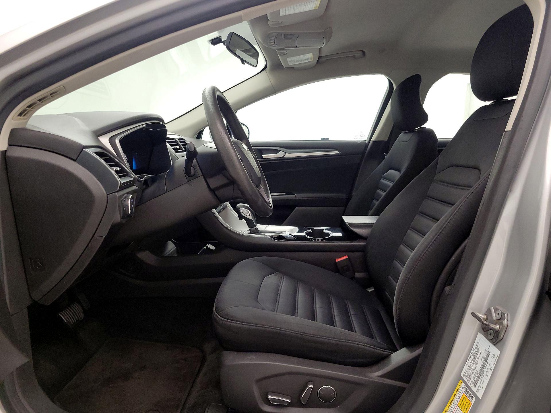 Thumbnail: 2015 Ford Fusion - 11