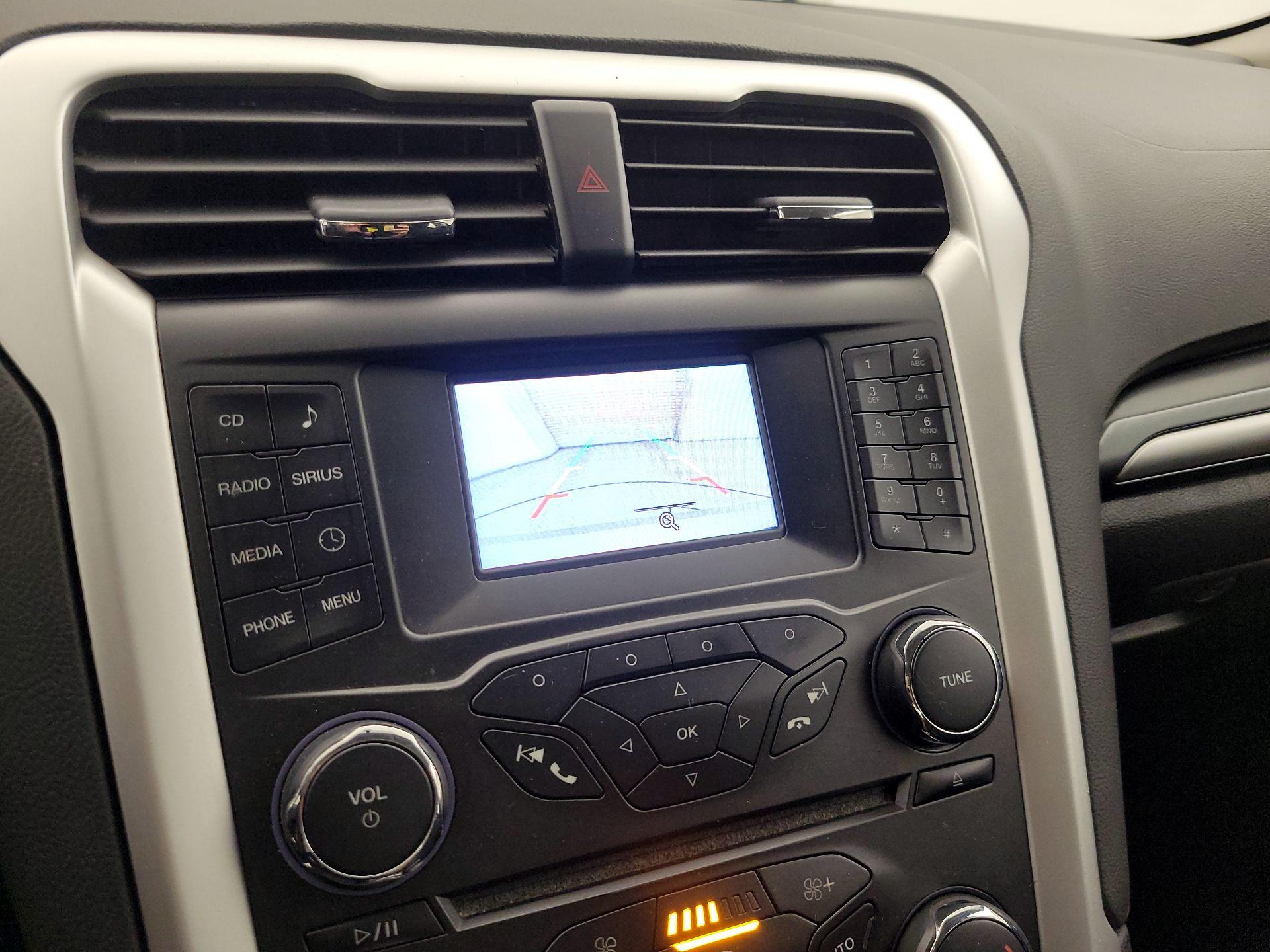 Thumbnail: 2015 Ford Fusion - 14