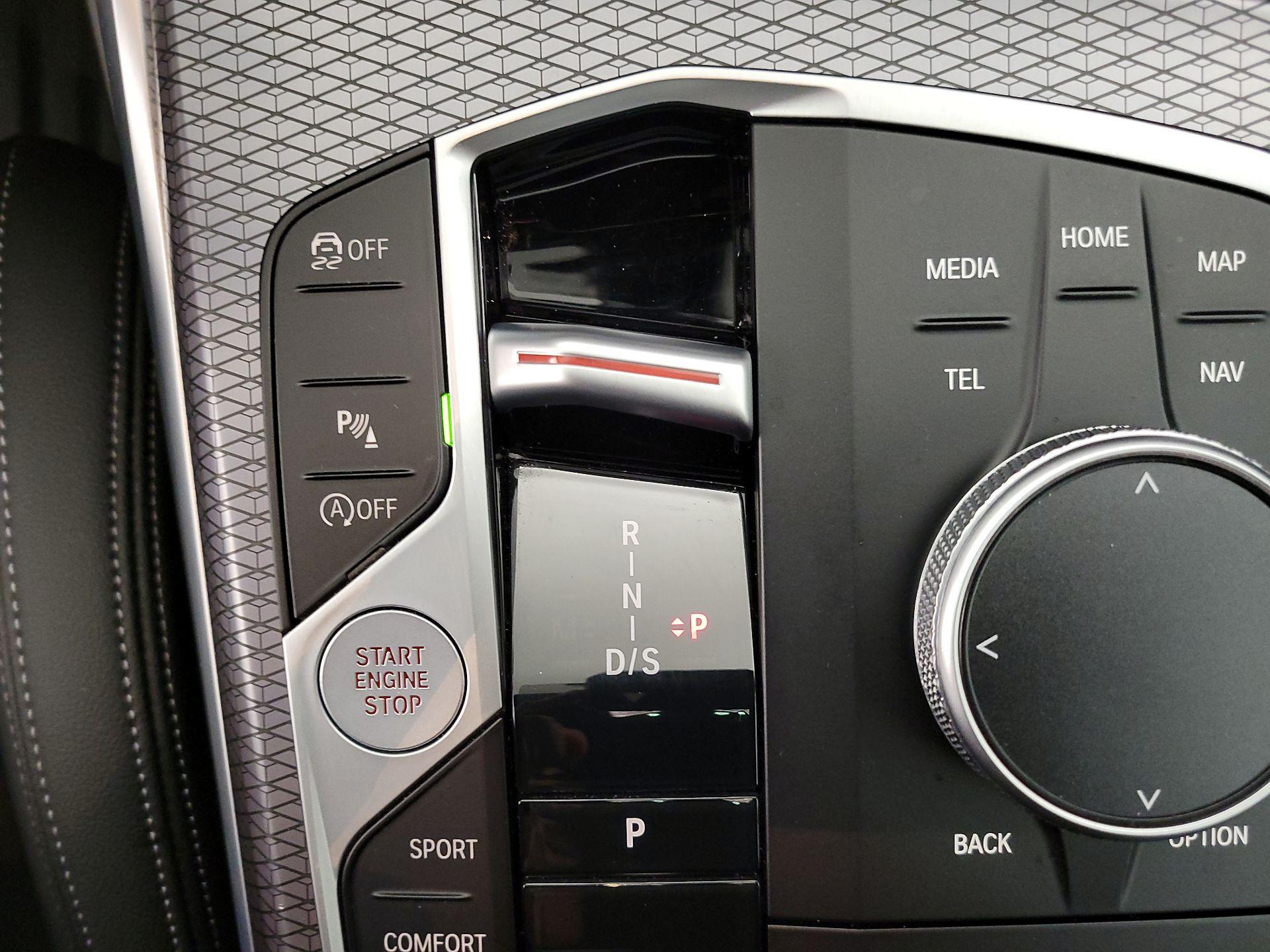 Thumbnail: 2024 BMW 3 Series - 17