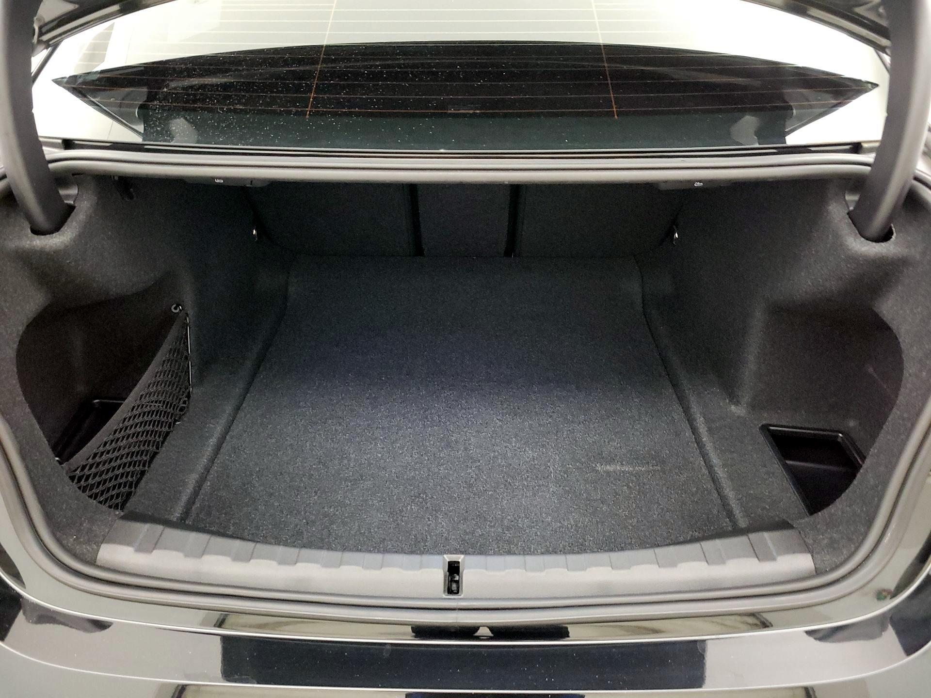 Thumbnail: 2024 BMW 3 Series - 19