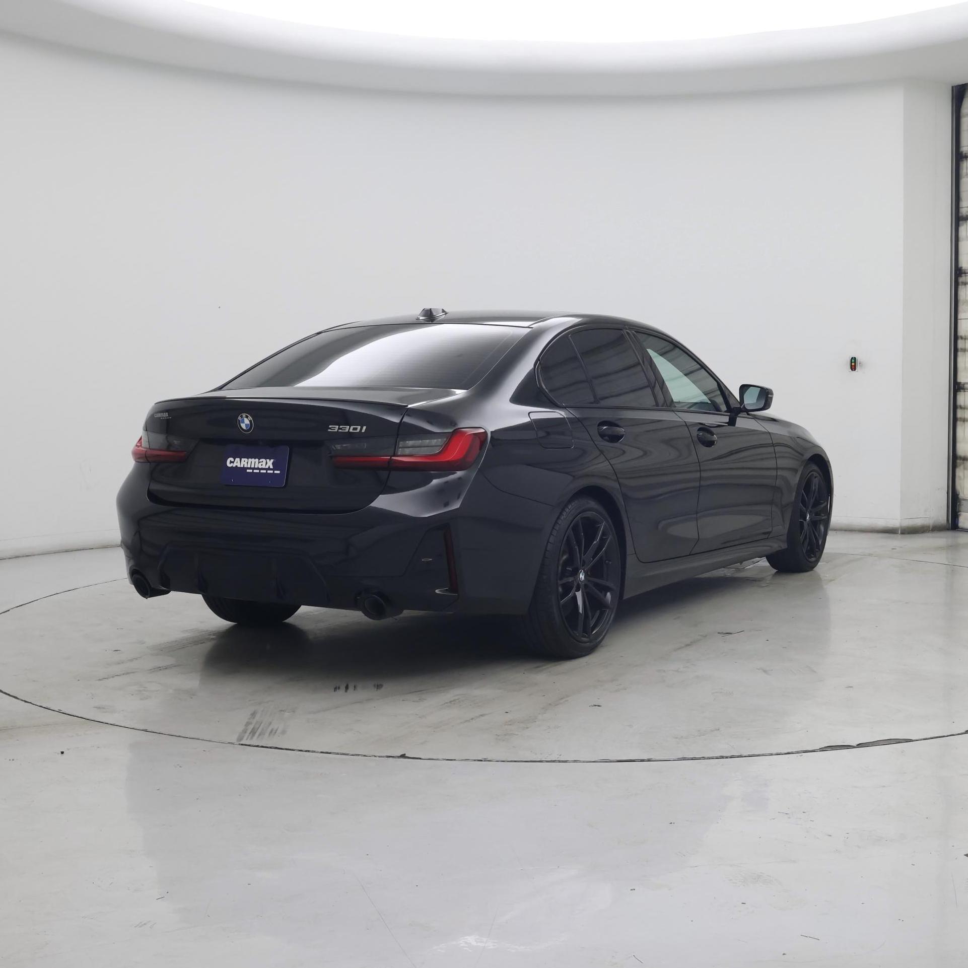 Thumbnail: 2024 BMW 3 Series - 8