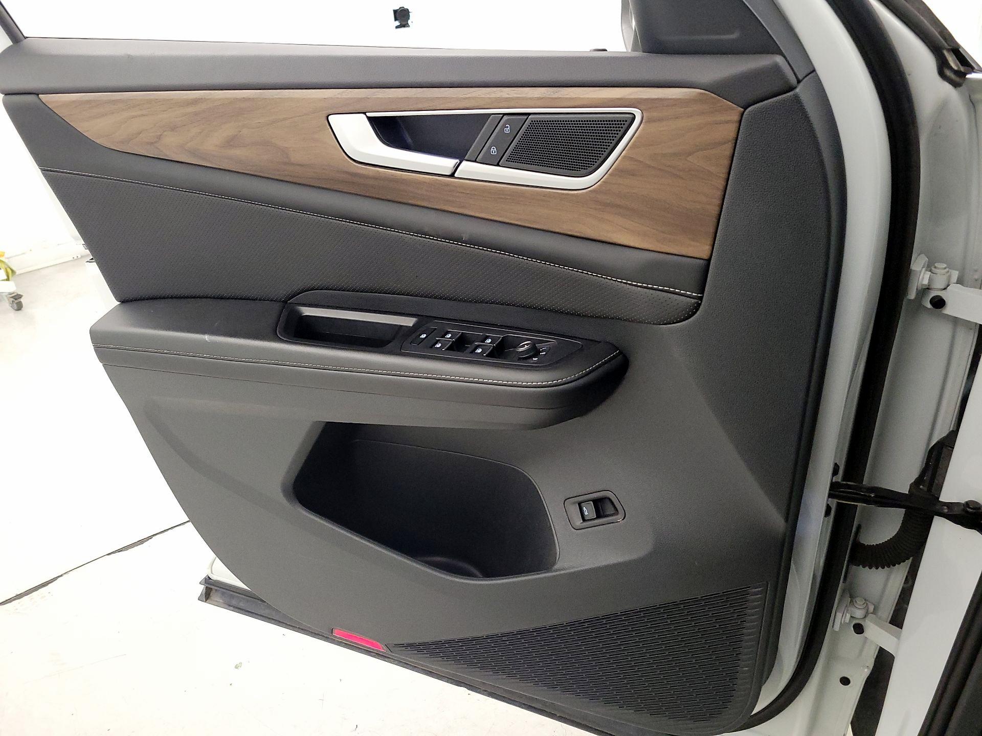 Thumbnail: 2024 Volkswagen Atlas - 12