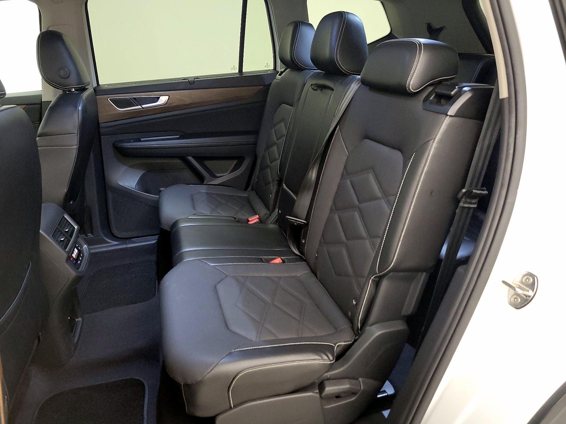 Thumbnail: 2024 Volkswagen Atlas - 18