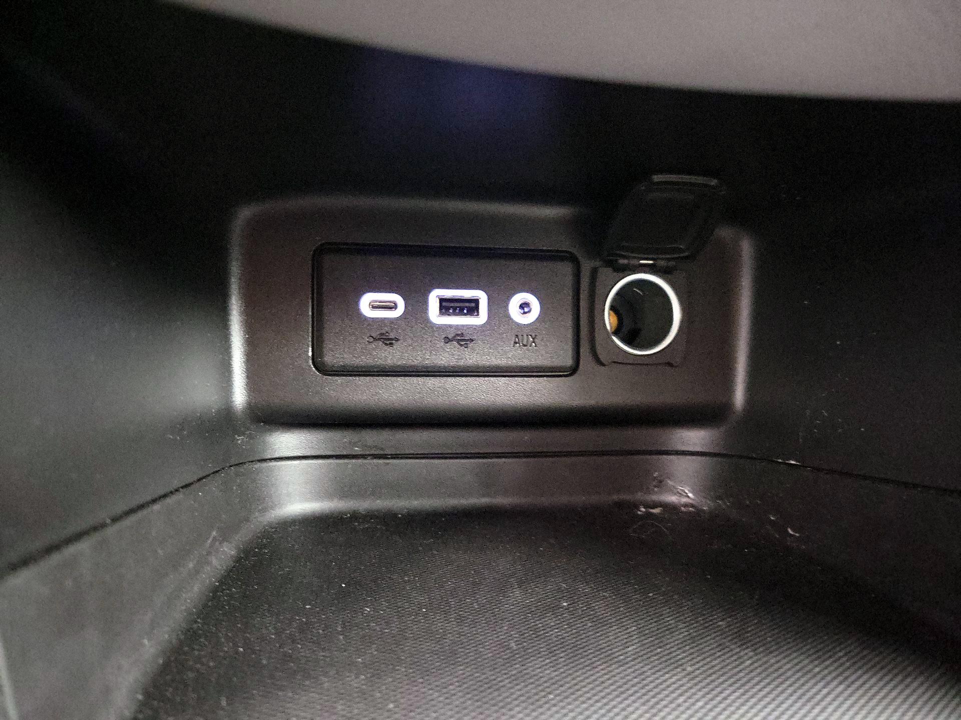 Thumbnail: 2023 Chevrolet Equinox - 18