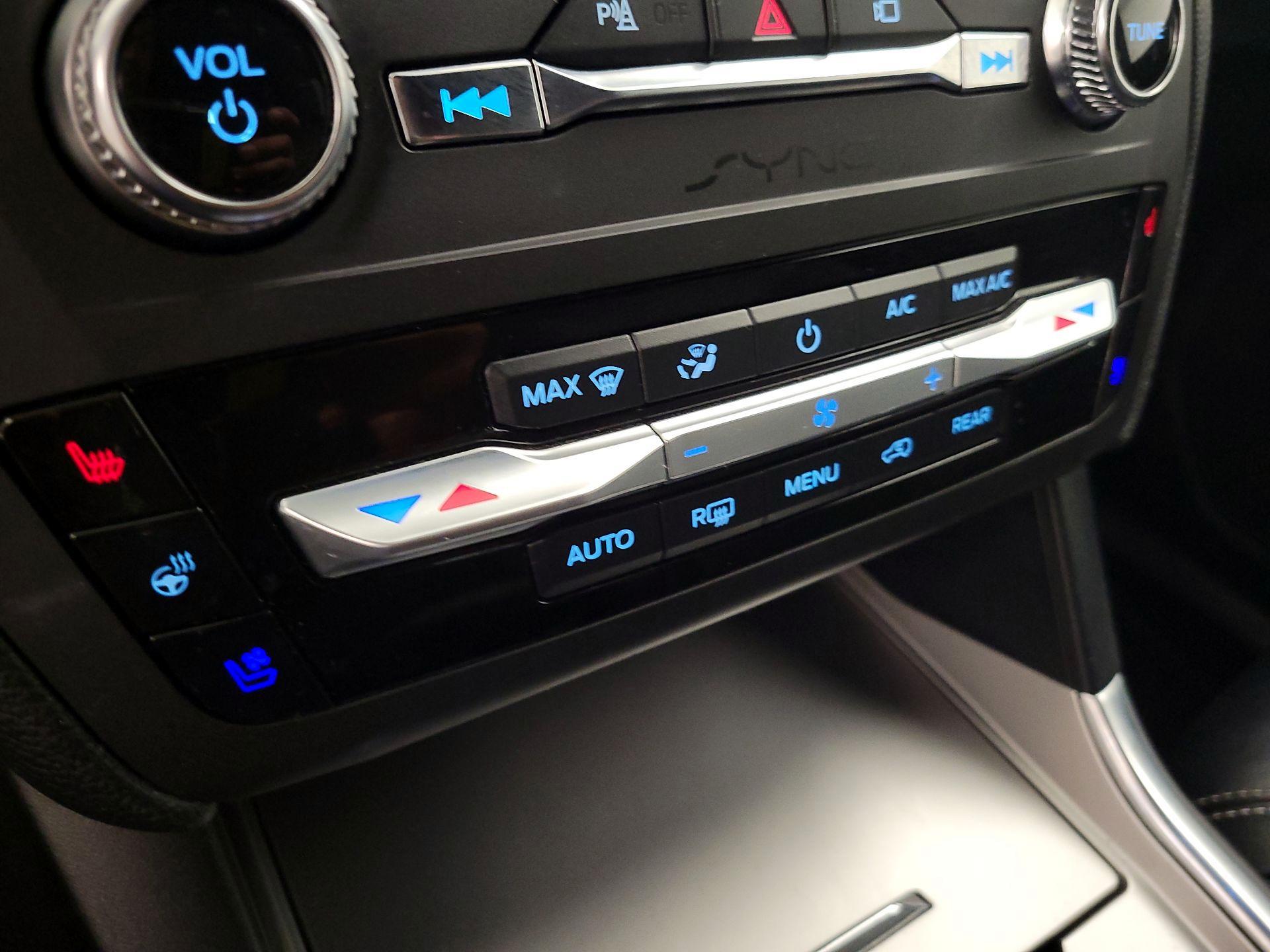 Thumbnail: 2020 Ford Explorer - 17