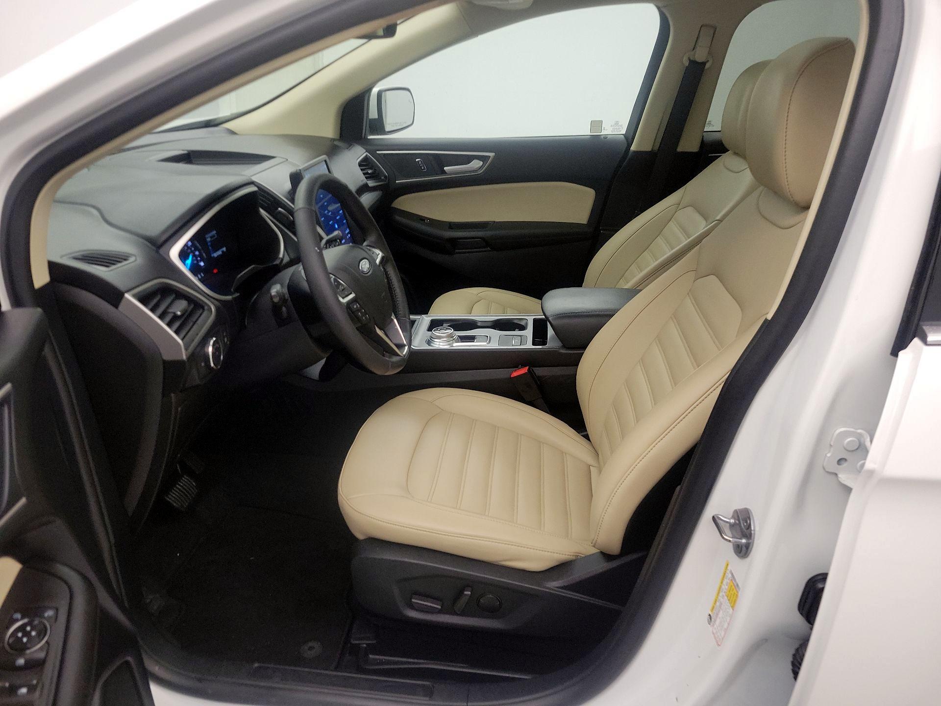 Thumbnail: 2021 Ford Edge - 11