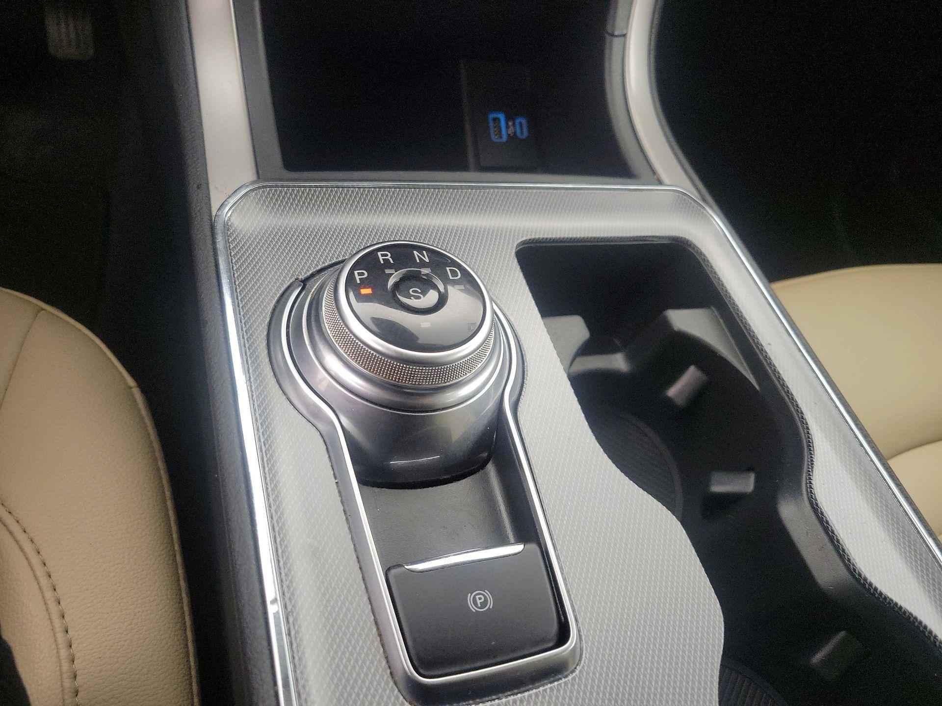 Thumbnail: 2021 Ford Edge - 18