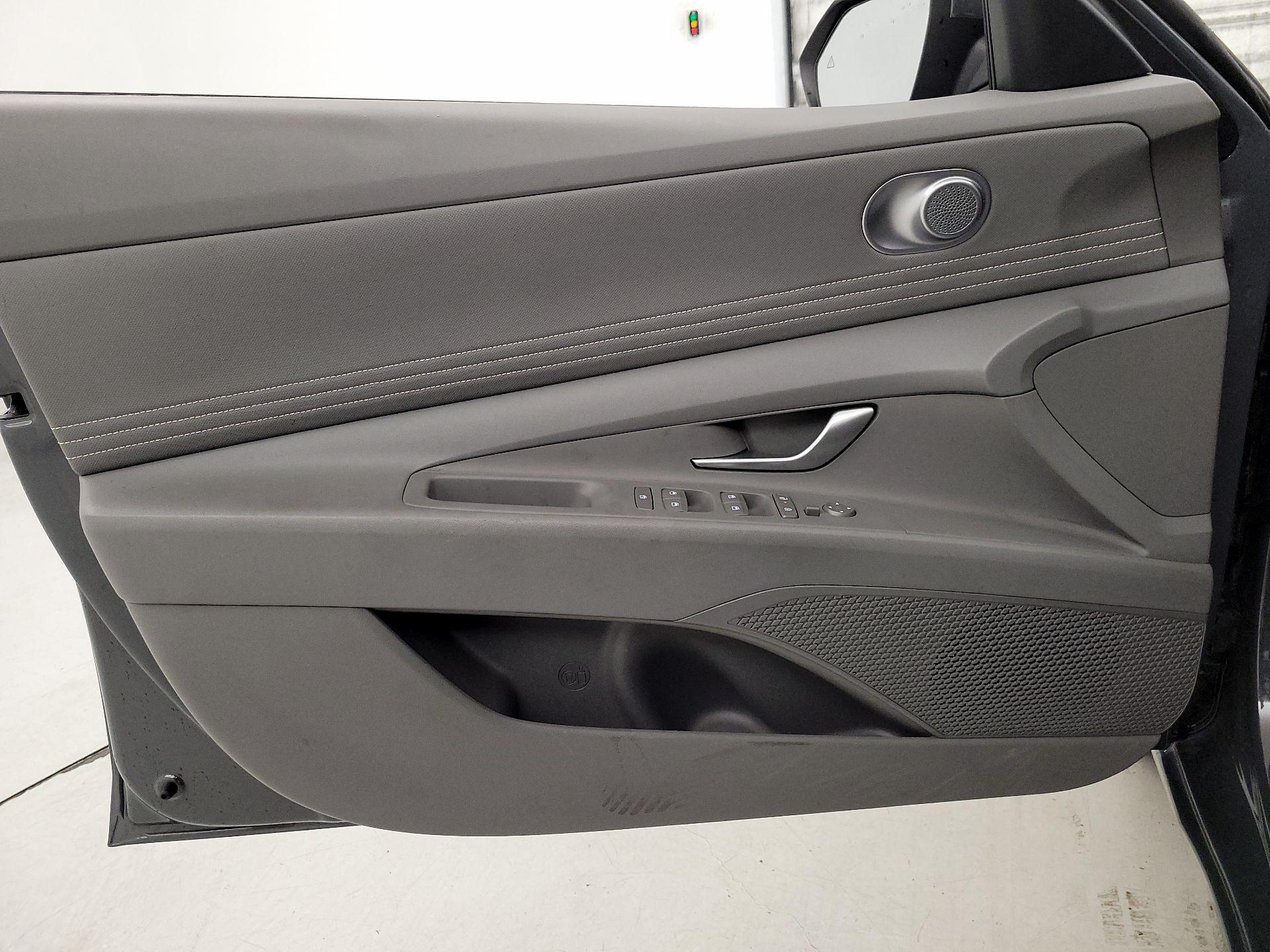 Thumbnail: 2025 Hyundai Elantra - 12