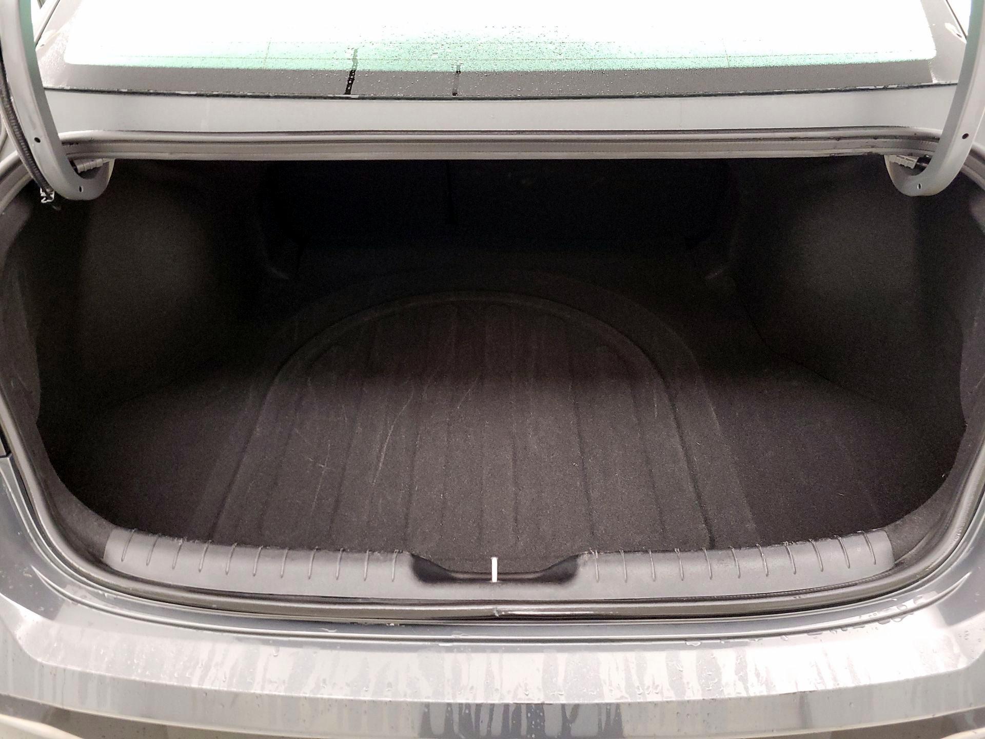 Thumbnail: 2025 Hyundai Elantra - 19