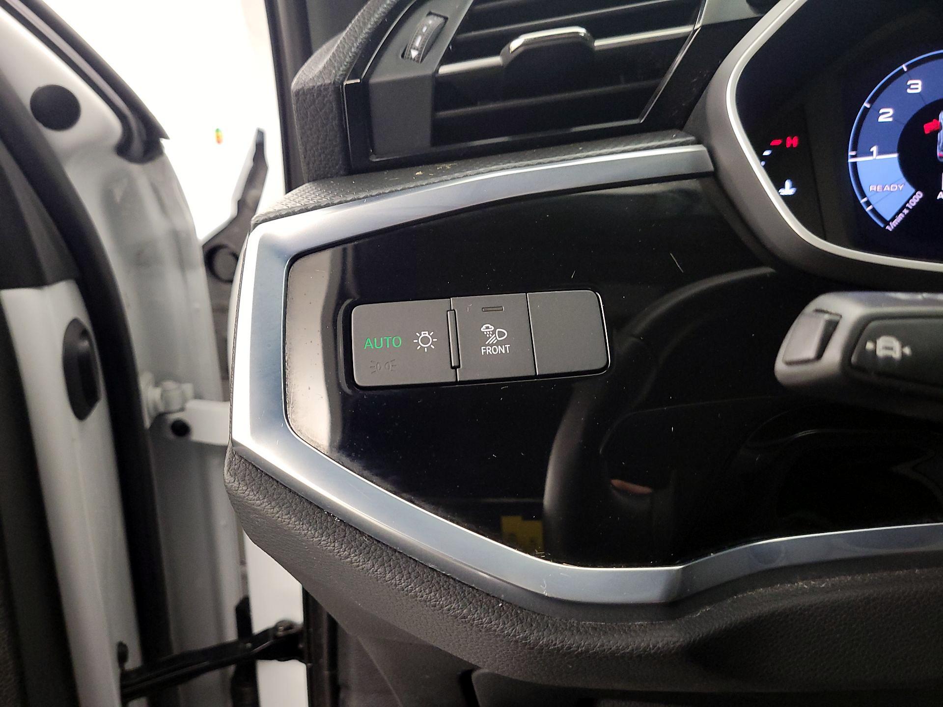 Thumbnail: 2023 Audi Q3 - 13