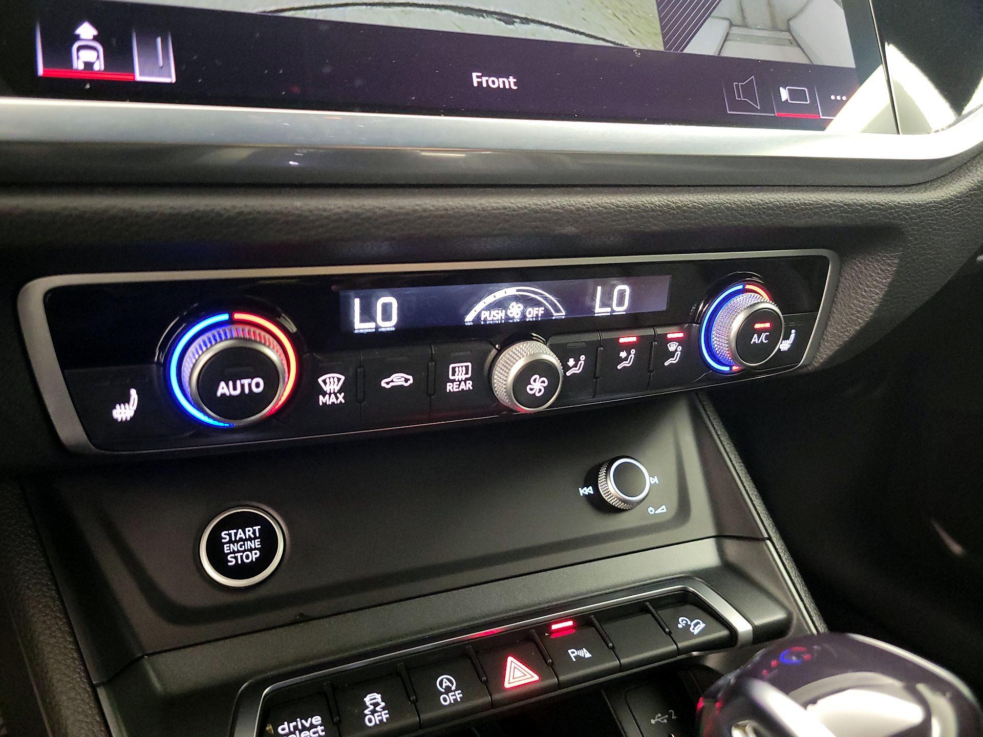 Thumbnail: 2023 Audi Q3 - 16