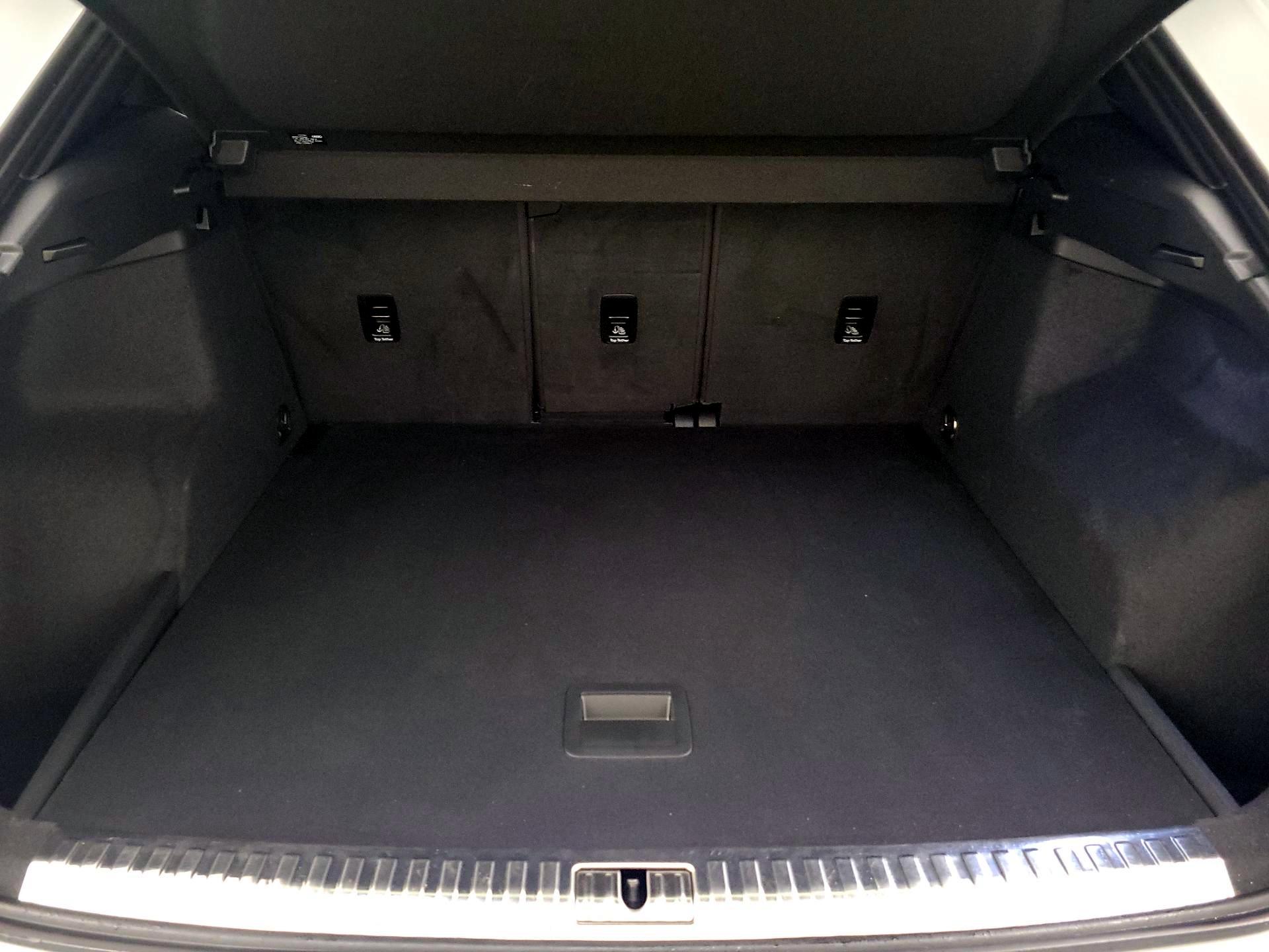 Thumbnail: 2023 Audi Q3 - 20