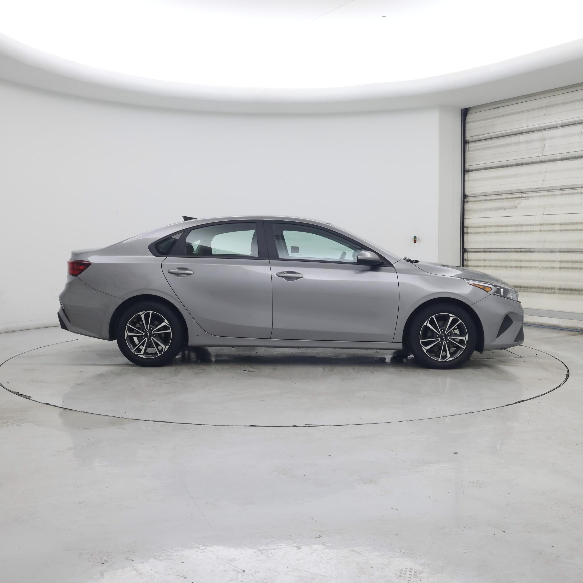 Thumbnail: 2024 Kia Forte - 7