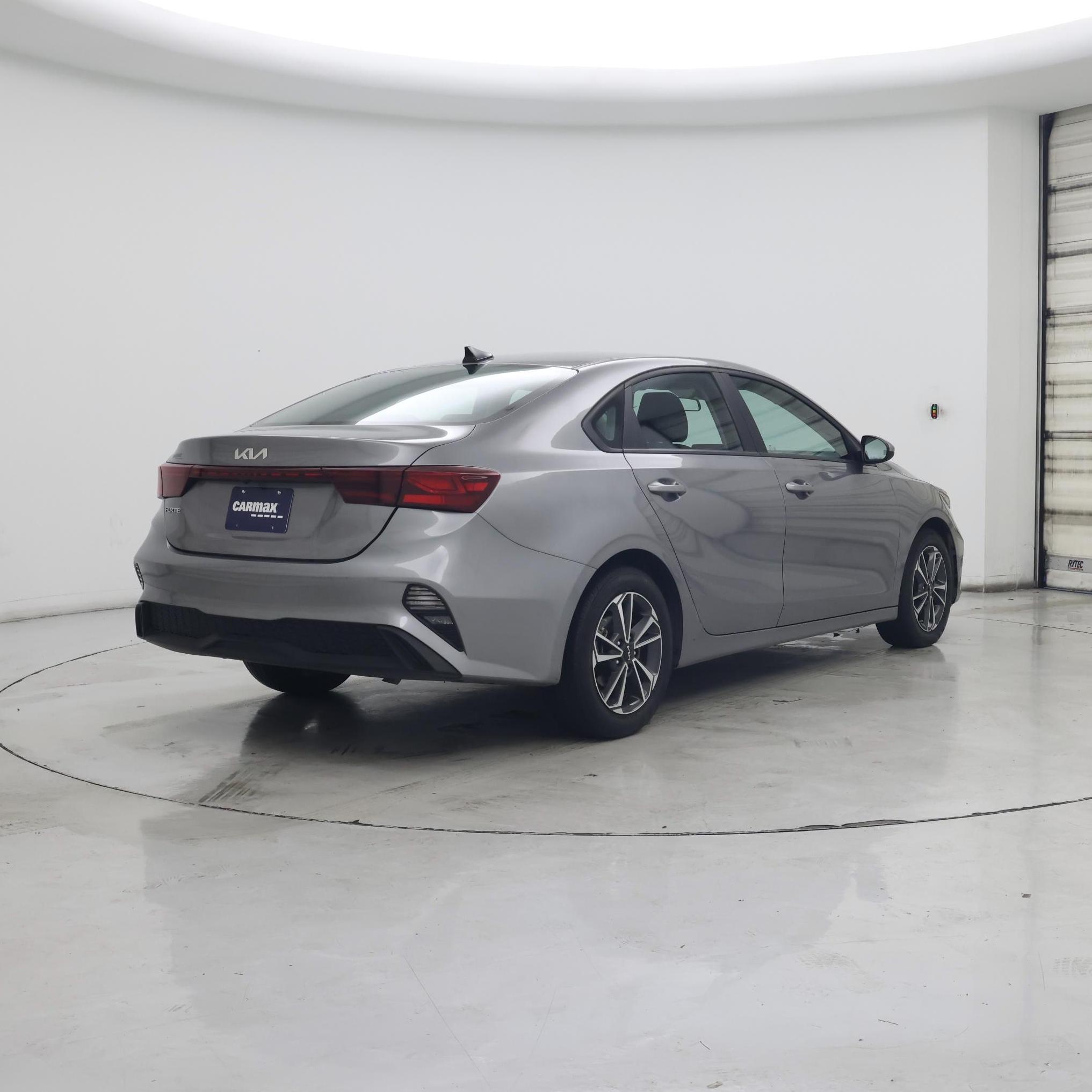 Thumbnail: 2024 Kia Forte - 8